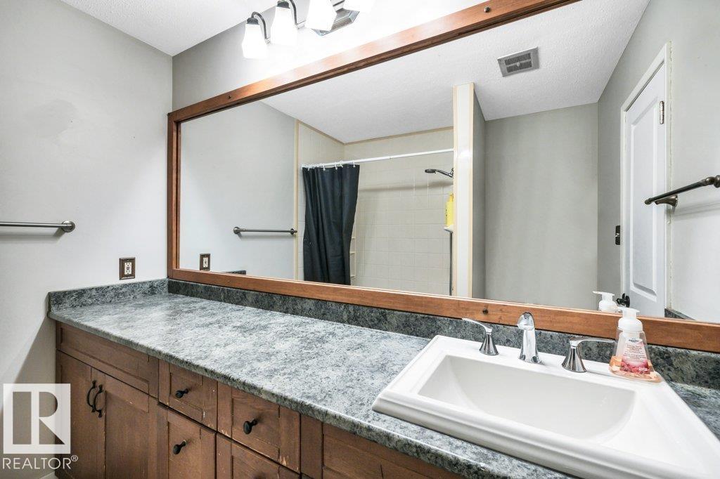 https://zimg.paragon.ice.com/ParagonImages/Property/PM/RAE/225400450/15/0/0/0d89129b79c42cb32d8dbf714e4b7b89/1/0d39b2e8dc7b8f135608574c21cfcbe1/225400450-16466d53-1a74-44d1-b050-359562a588d2.JPG