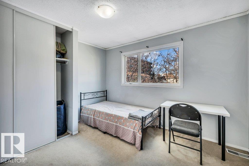 https://zimg.paragon.ice.com/ParagonImages/Property/PM/RAE/225400450/16/0/0/c9adad2ca4cbeec772c58596d5bd8fa1/1/0d39b2e8dc7b8f135608574c21cfcbe1/225400450-40a886b7-6fef-49e6-bedd-e7d6ce334969.JPG