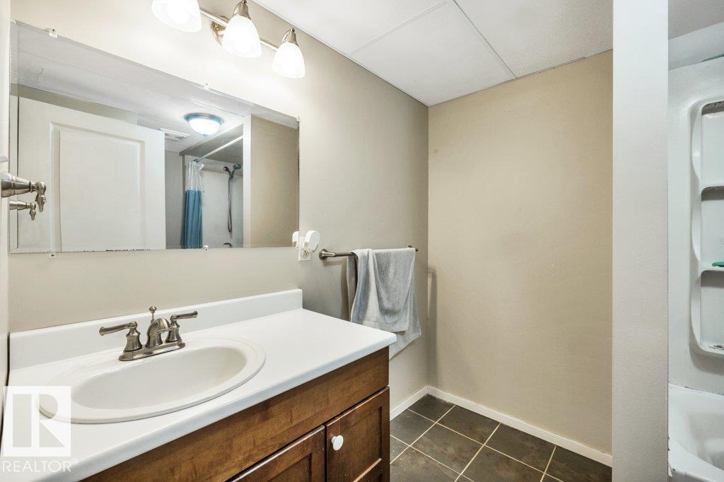 https://zimg.paragon.ice.com/ParagonImages/Property/PM/RAE/225400450/19/0/0/8cef91ebe134572f5a262046ad70e83d/1/0d39b2e8dc7b8f135608574c21cfcbe1/225400450-40b071b1-5c5a-4fa2-960b-c7f0638f6483.JPG