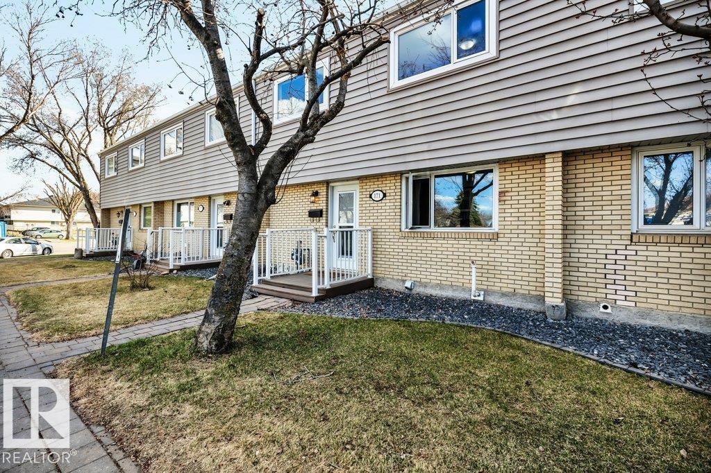 Picture for 171 ROYAL RD NW