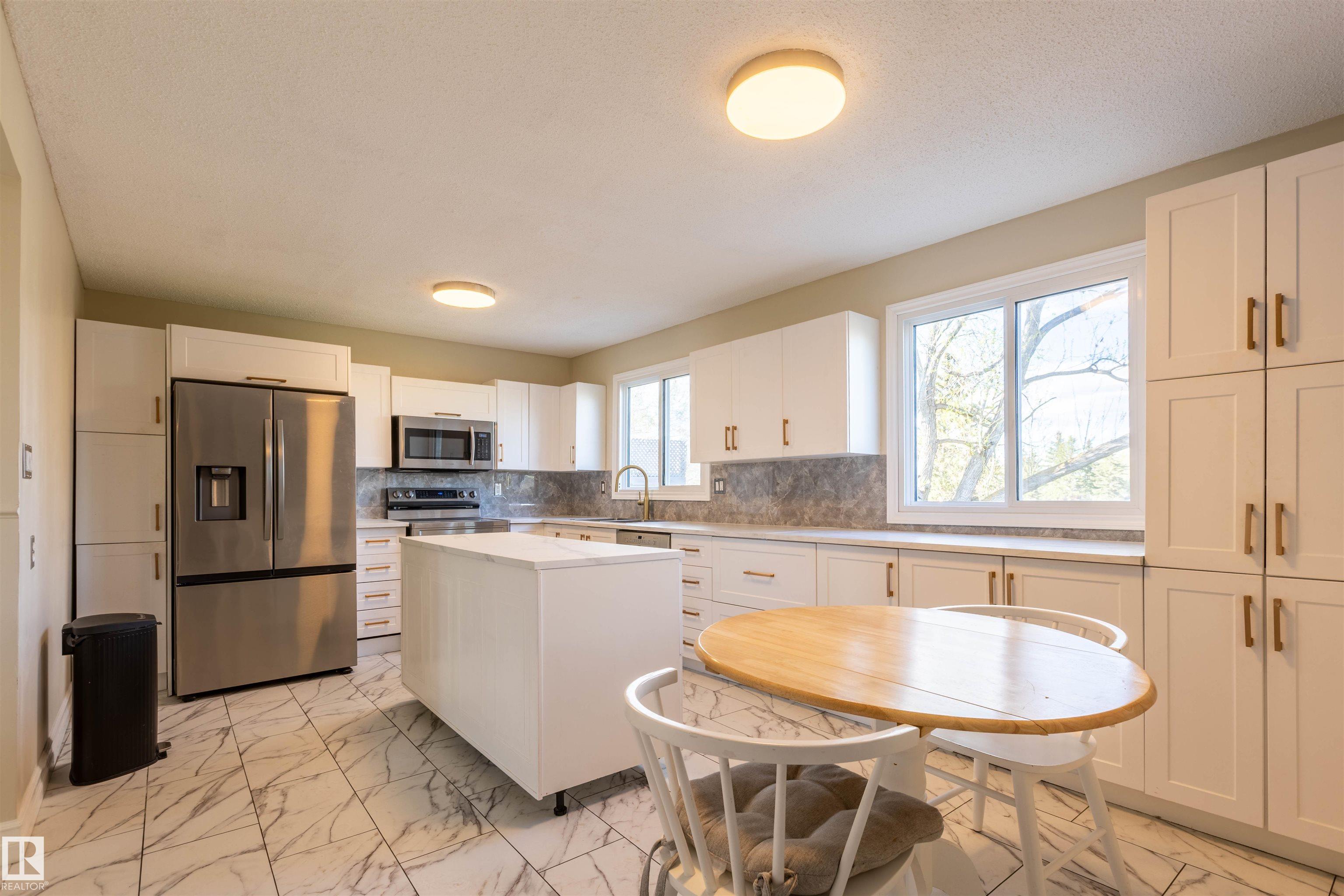 Photo 17 at 230 Grandin Drive, Morinville