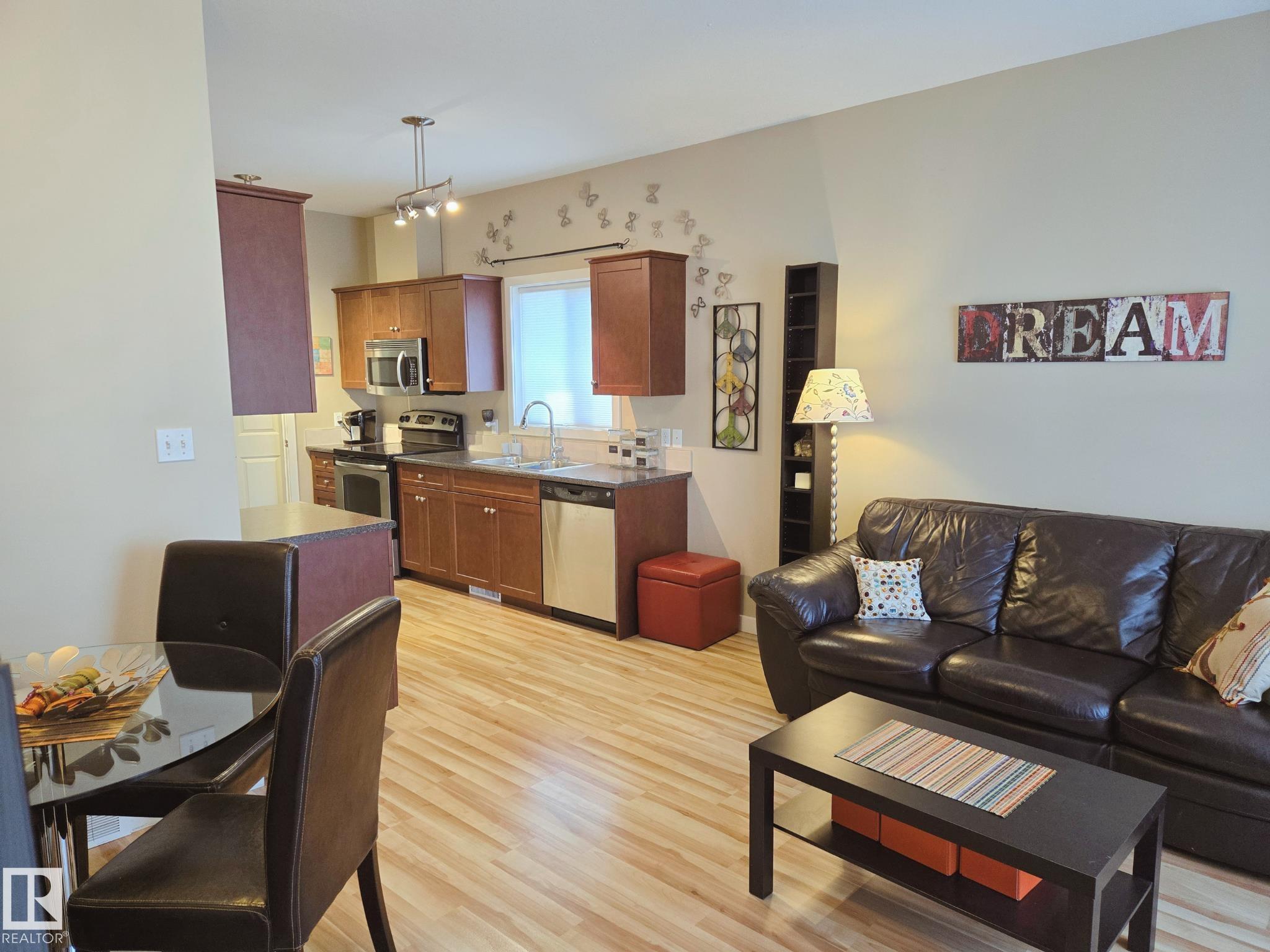 Photo 13 at 3 - 11811 106 Street NW, Westwood, Edmonton
