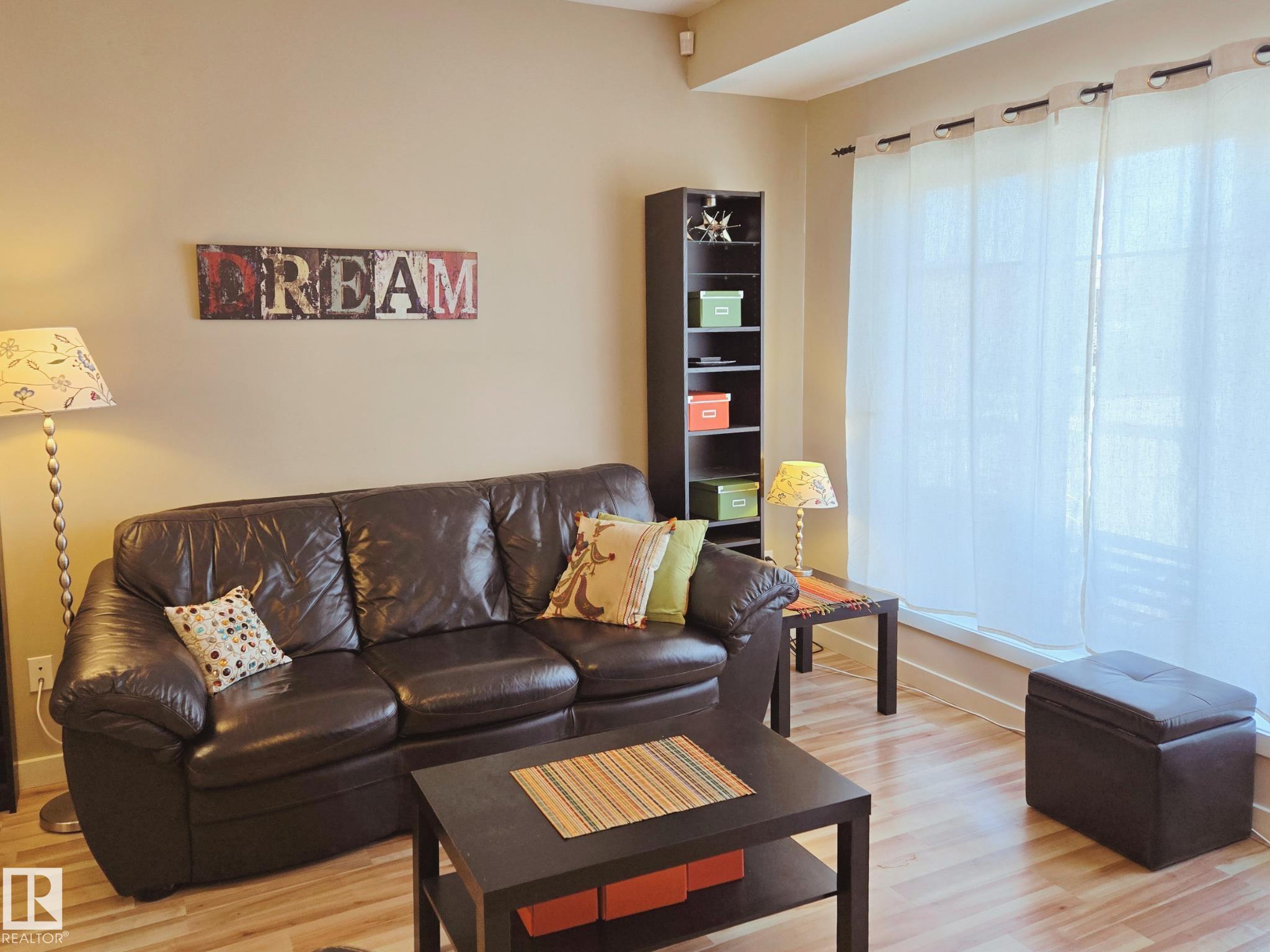Photo 10 at 3 - 11811 106 Street NW, Westwood, Edmonton