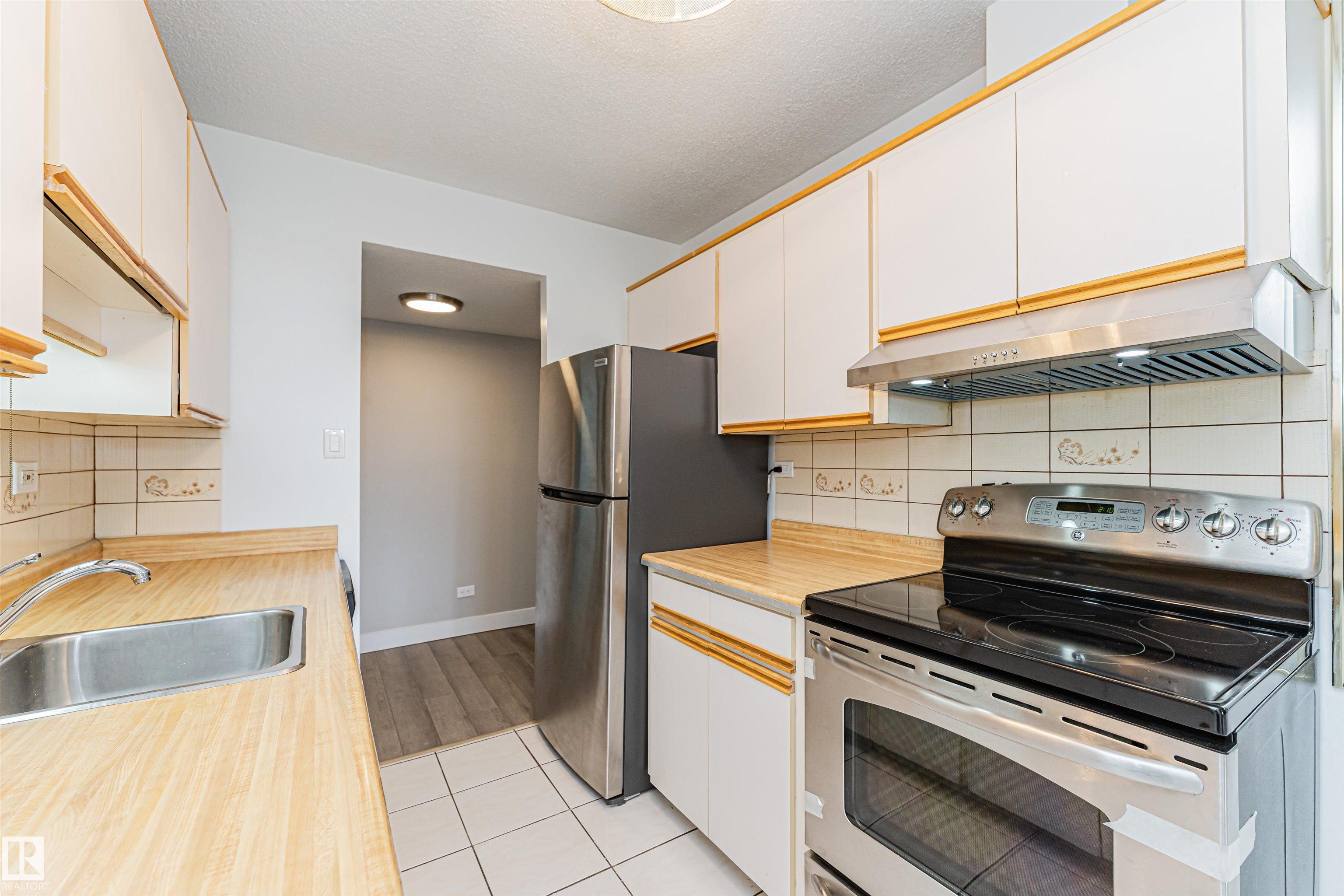https://zimg.paragon.ice.com/ParagonImages/Property/PM/RAE/225400456/18/0/0/b630d7fc11a3ca70142790374b876a98/1/09d57c0a115493ca6e25c204a8b57d12/225400456-b3780f1d-1429-43eb-abfe-2db62c543f26.JPG