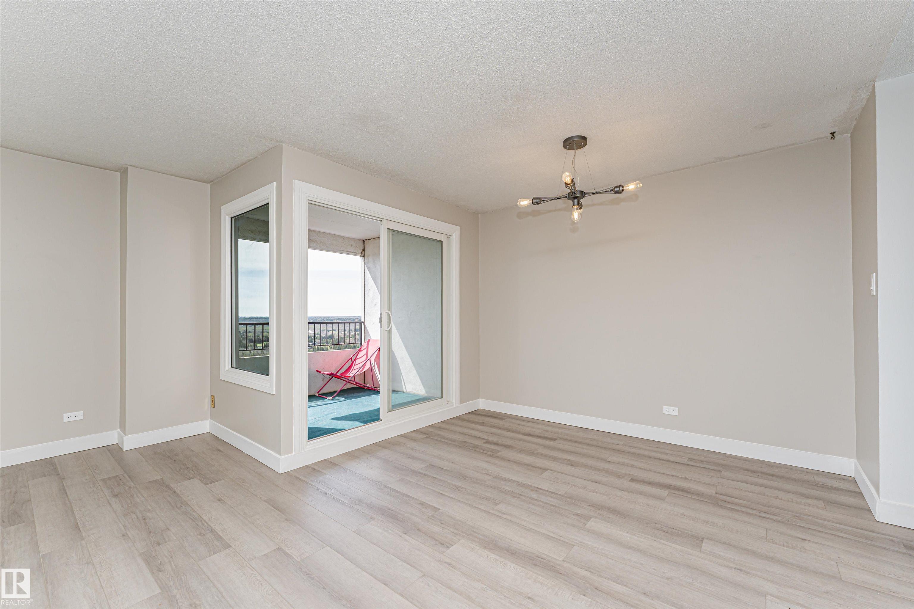 https://zimg.paragon.ice.com/ParagonImages/Property/PM/RAE/225400456/22/0/0/1910d8ec5cbd7a2407aca50e2837e2e6/1/09d57c0a115493ca6e25c204a8b57d12/225400456-97ebc7d9-efdc-4cad-a35e-f5ec167a415c.JPG
