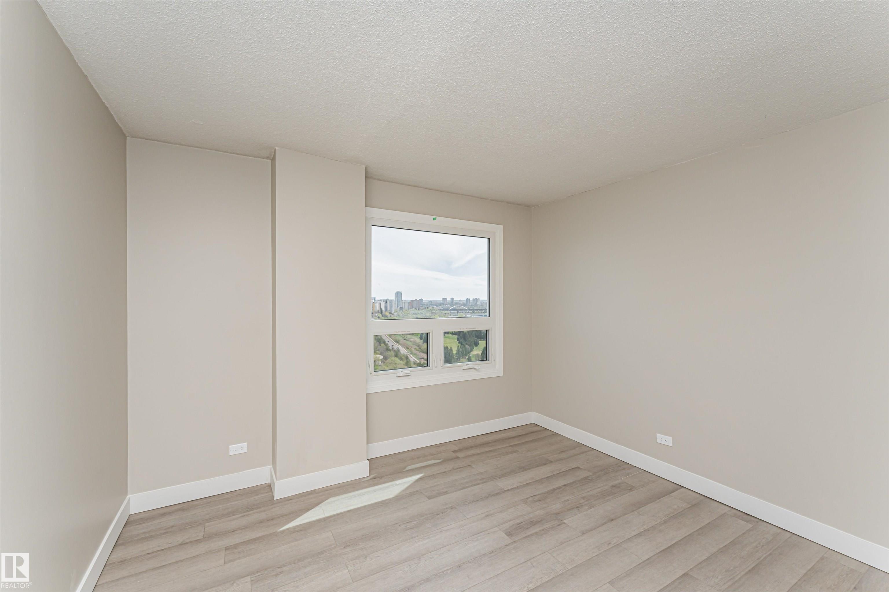 https://zimg.paragon.ice.com/ParagonImages/Property/PM/RAE/225400456/39/0/0/2ac9cf354b50af4cfc9fb77ab6dcce34/1/09d57c0a115493ca6e25c204a8b57d12/225400456-088496bc-1312-4249-8c10-e6571b2f42b8.JPG