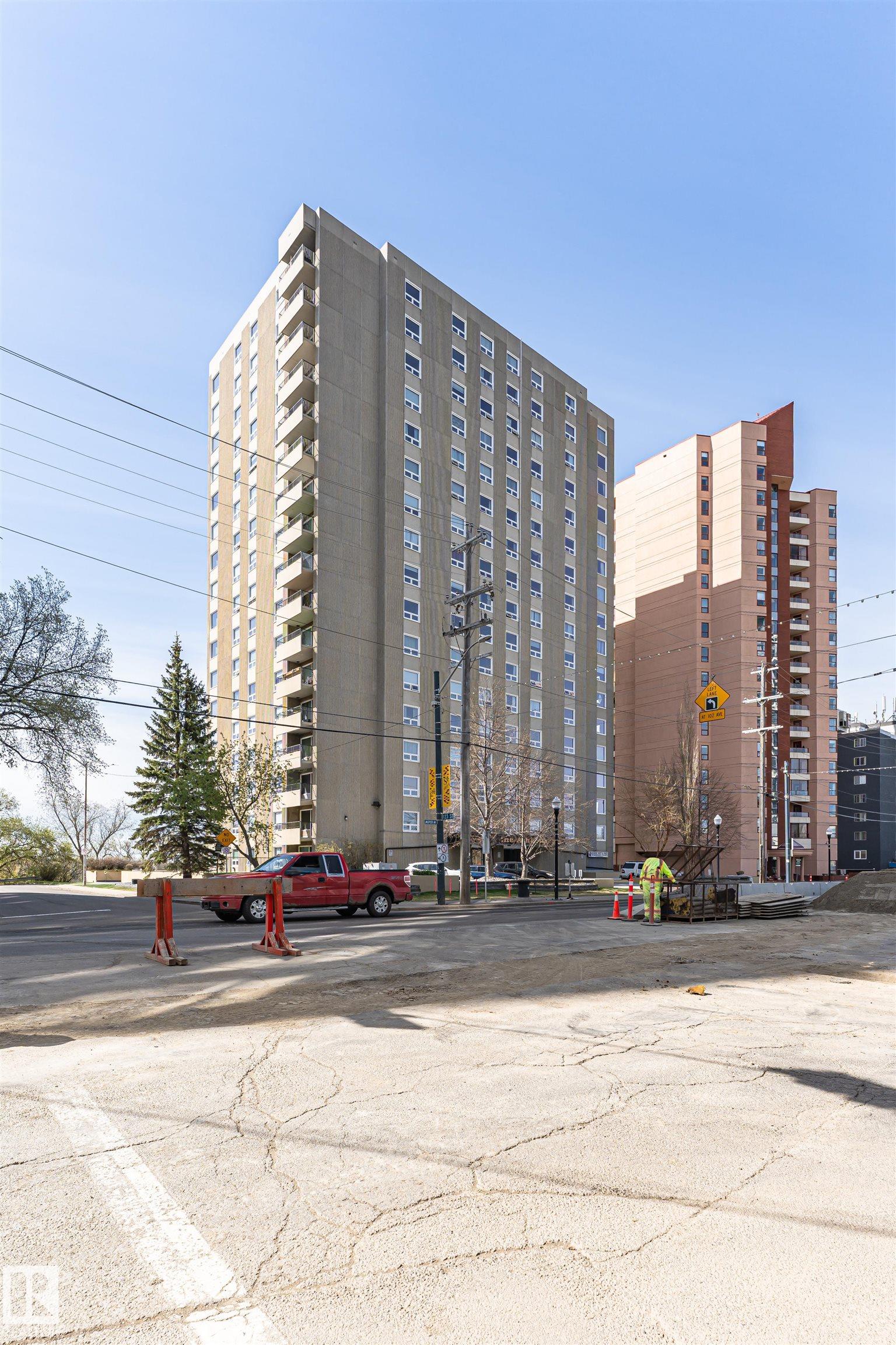 https://zimg.paragon.ice.com/ParagonImages/Property/PM/RAE/225400456/58/0/0/2acf27aa71f2306162f43baa392aab06/1/09d57c0a115493ca6e25c204a8b57d12/225400456-f673c70a-fc24-44e0-8c71-3e52623bc624.JPG