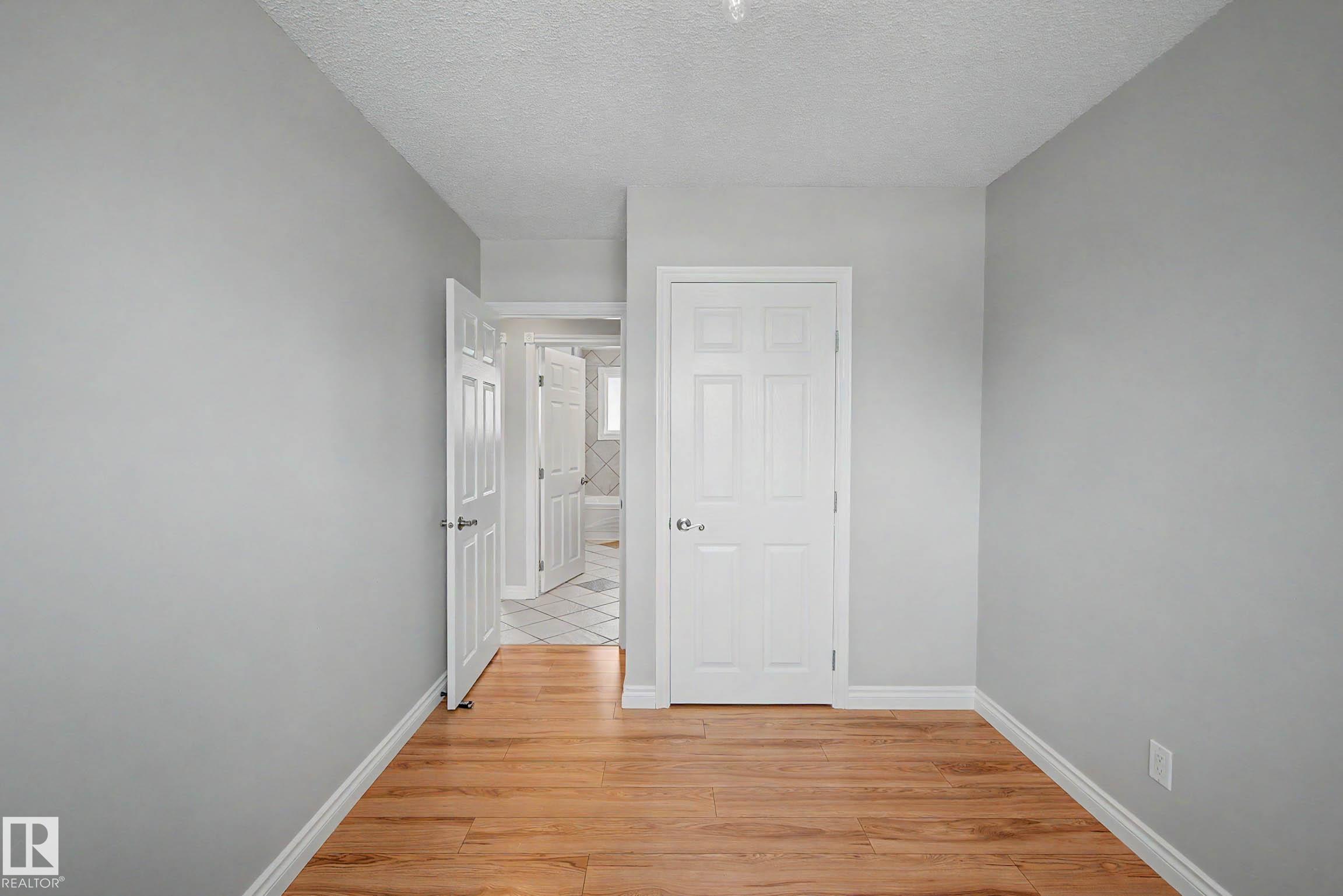 https://zimg.paragon.ice.com/ParagonImages/Property/PM/RAE/225400457/24/0/0/002874d67037fa18349cf1fd8e2ba416/1/7f8ee957c7fc7745942292a2bad45084/225400457-0f77c5ac-5a89-4523-be70-e894dc8090de.JPG