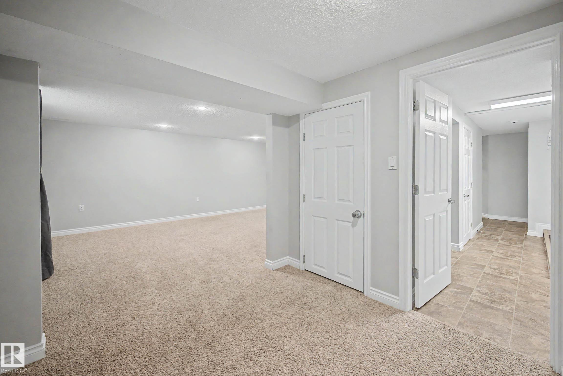 https://zimg.paragon.ice.com/ParagonImages/Property/PM/RAE/225400457/27/0/0/4d5b1a8820d14116ccd3af674b07bdde/1/7f8ee957c7fc7745942292a2bad45084/225400457-8763e7c3-df97-4cea-9b85-1c50aded2258.JPG