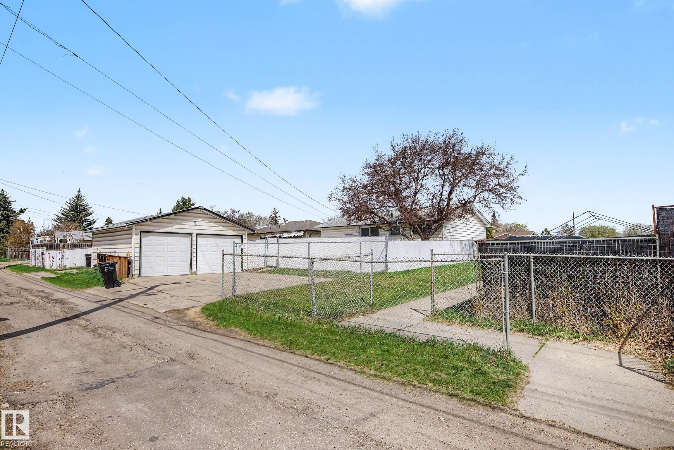 https://zimg.paragon.ice.com/ParagonImages/Property/PM/RAE/225400457/48/0/0/40dc53aece521ce739f692f4c8e1ce93/1/7f8ee957c7fc7745942292a2bad45084/225400457-bcde1888-9f02-4440-9fc6-1228faaee1ee.JPG