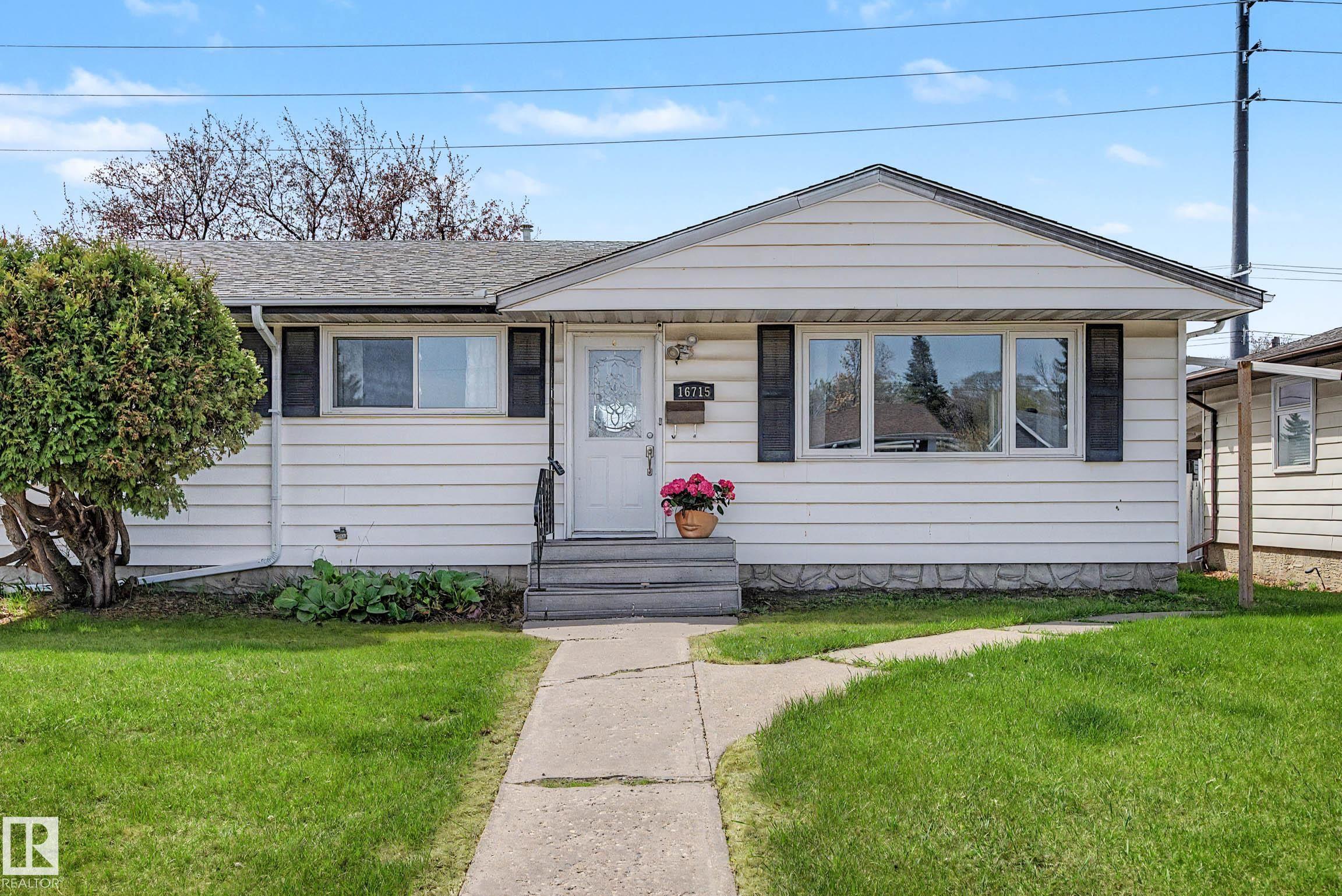 https://zimg.paragon.ice.com/ParagonImages/Property/PM/RAE/225400457/49/0/0/35a12de35be386e4de8bfd9ff898d8f6/1/7f8ee957c7fc7745942292a2bad45084/225400457-e1ef844c-01e5-4503-9499-f4f826da42b1.JPG
