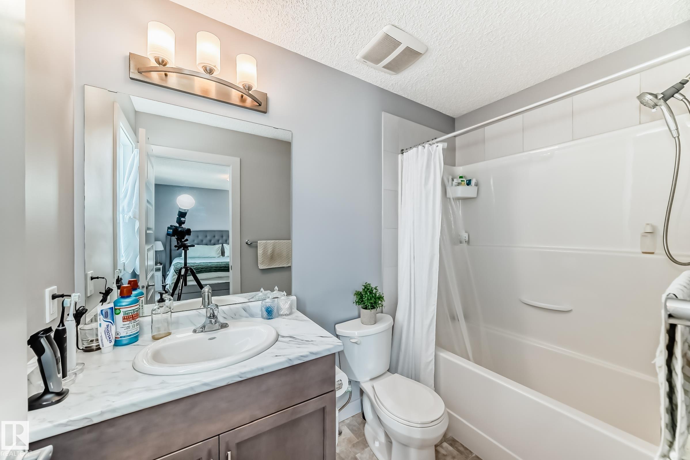 https://zimg.paragon.ice.com/ParagonImages/Property/PM/RAE/225400459/22/0/0/09d9fb5401c7641cad1f696f2dfd6bcc/1/39d74775413a5891b4a5e8c4a995cf84/225400459-219d51af-62dc-4750-a2a4-cbbc10675f31.JPG