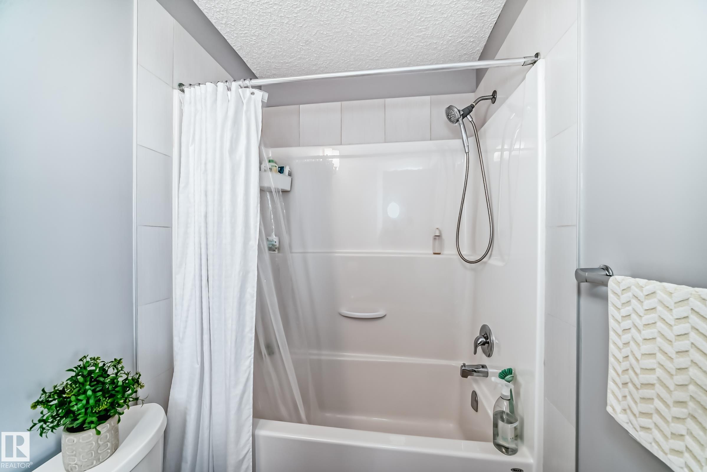 https://zimg.paragon.ice.com/ParagonImages/Property/PM/RAE/225400459/24/0/0/cdf7932f3b49964a1d8b621909d0a02e/1/39d74775413a5891b4a5e8c4a995cf84/225400459-2af749e0-cbad-4c39-872c-ba54b843767c.JPG