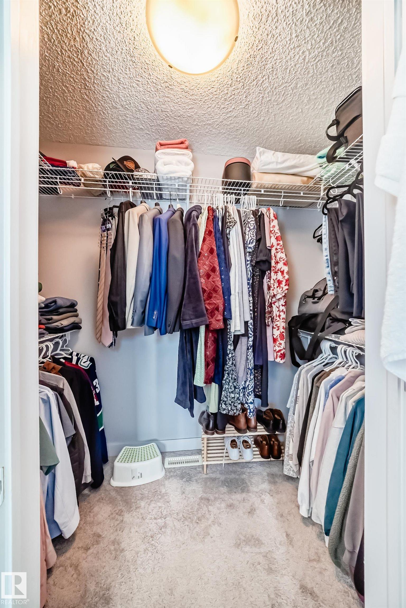 https://zimg.paragon.ice.com/ParagonImages/Property/PM/RAE/225400459/25/0/0/77dc12cacd5572101e5cd5469d7a82d6/1/39d74775413a5891b4a5e8c4a995cf84/225400459-1b99894c-1386-41f9-b1e6-784639f46c65.JPG