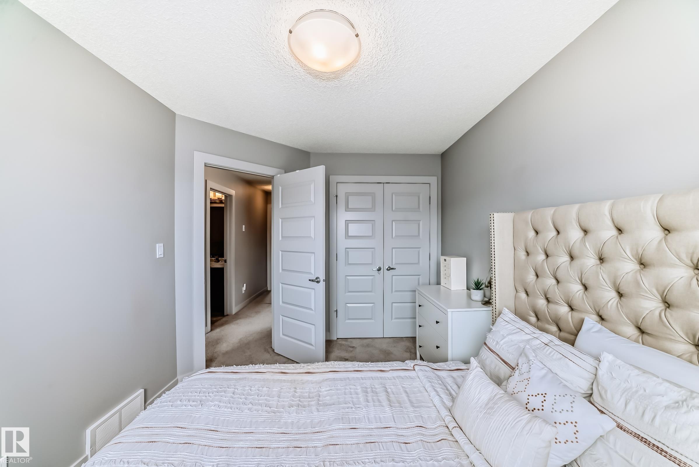 https://zimg.paragon.ice.com/ParagonImages/Property/PM/RAE/225400459/27/0/0/28c2c5bff958eb3907212c0be7ea062e/1/39d74775413a5891b4a5e8c4a995cf84/225400459-e2f97033-c0d1-47a2-8147-b8f179d139a6.JPG