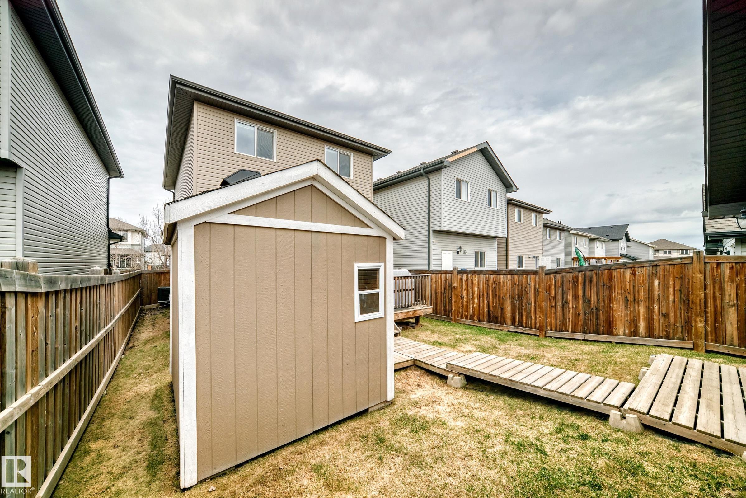 https://zimg.paragon.ice.com/ParagonImages/Property/PM/RAE/225400459/47/0/0/352b73245f0a5347afc0367866b0b88b/1/39d74775413a5891b4a5e8c4a995cf84/225400459-2476a429-ac39-4a10-8aac-b732a3b41bc4.JPG