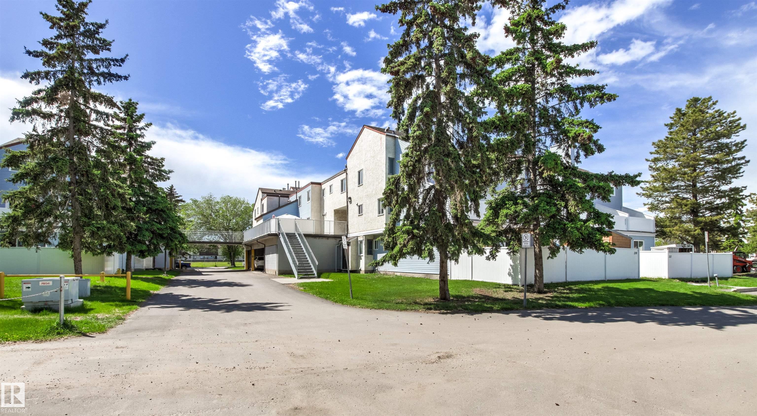 53 Lancaster Terrace NW, Dunluce, Edmonton