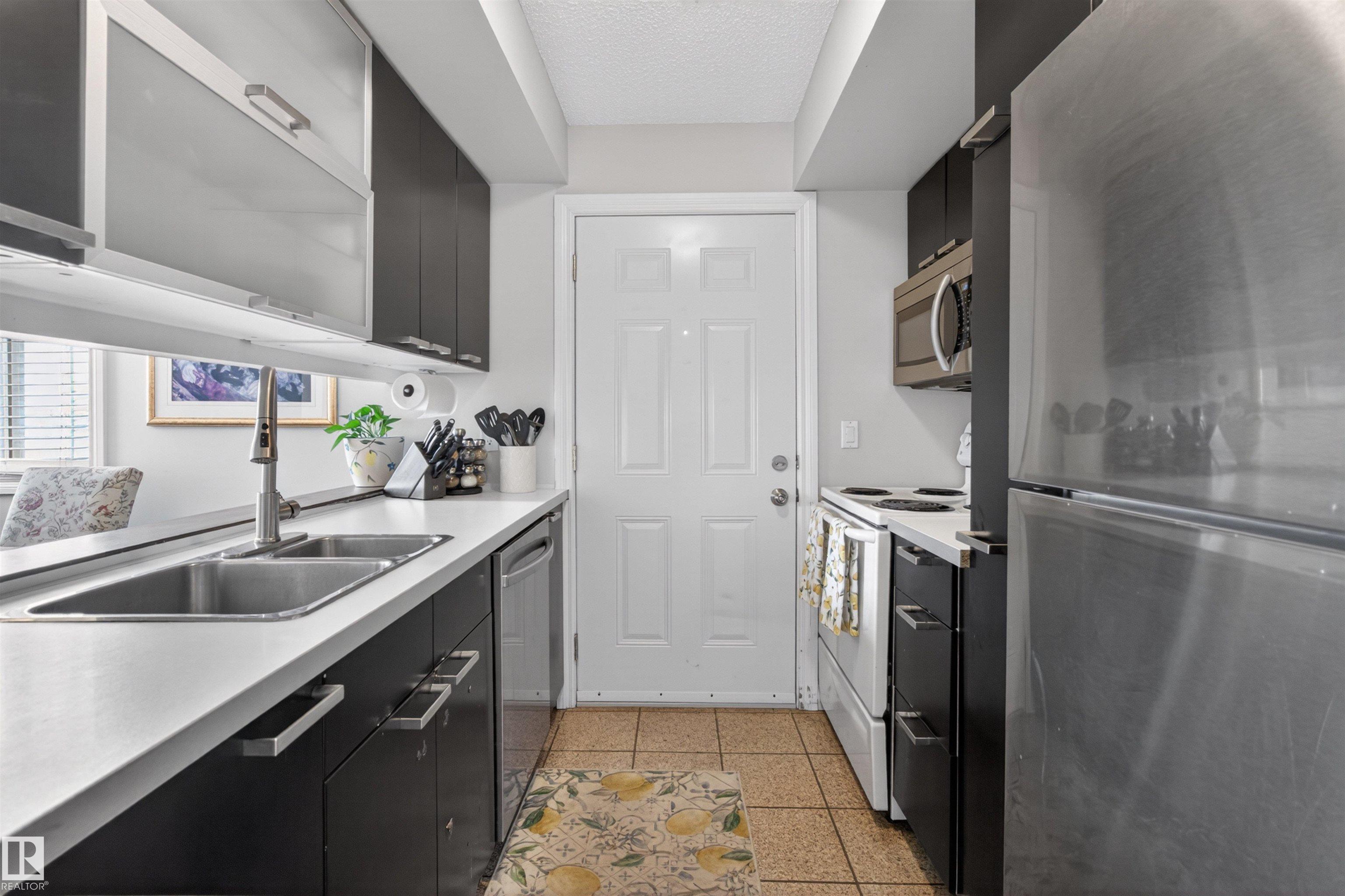 53 Lancaster Terrace NW, Dunluce, Edmonton