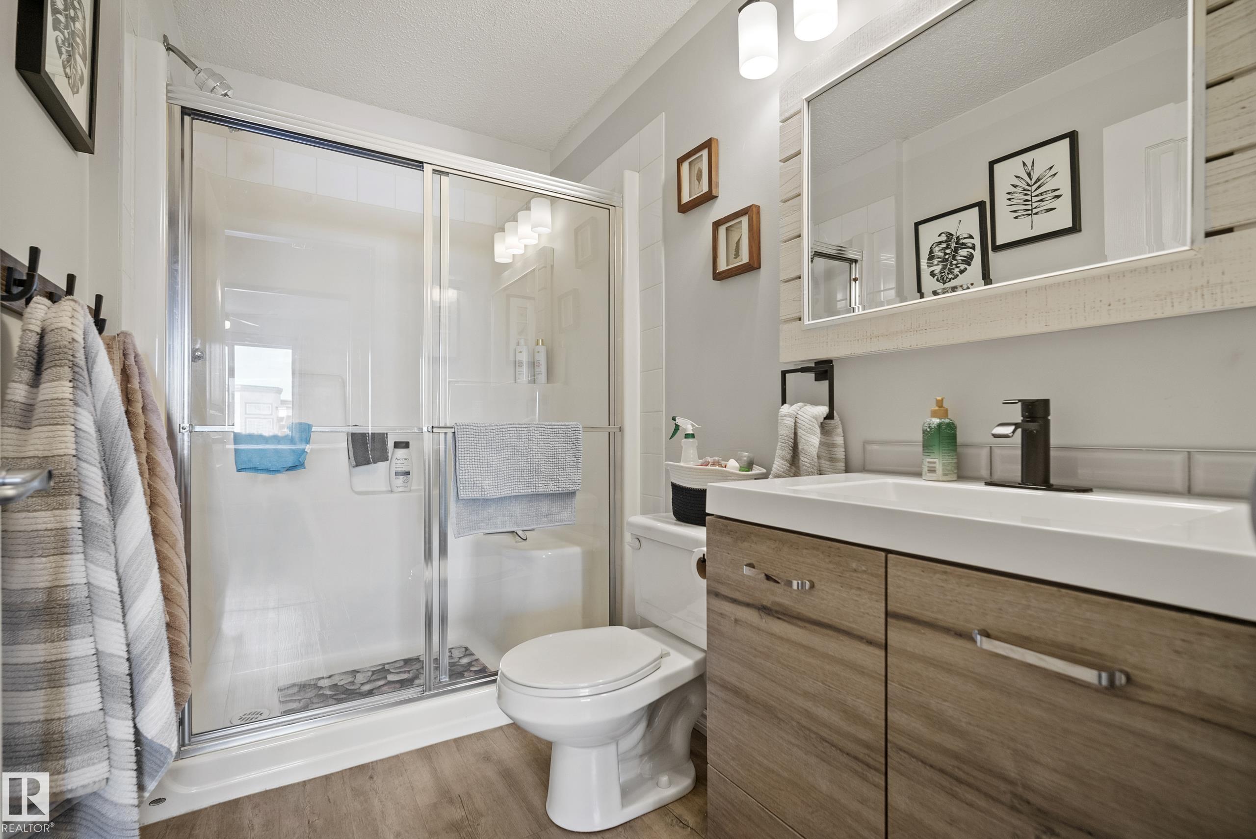 https://zimg.paragon.ice.com/ParagonImages/Property/PM/RAE/225400471/16/0/0/be85f2e09d93e4a26cf13c8130c7b74d/1/9bb31325ed8675b8cb116781d947d854/225400471-9a1bb841-8fbd-4c4b-ba3c-1bd9a7718466.JPG