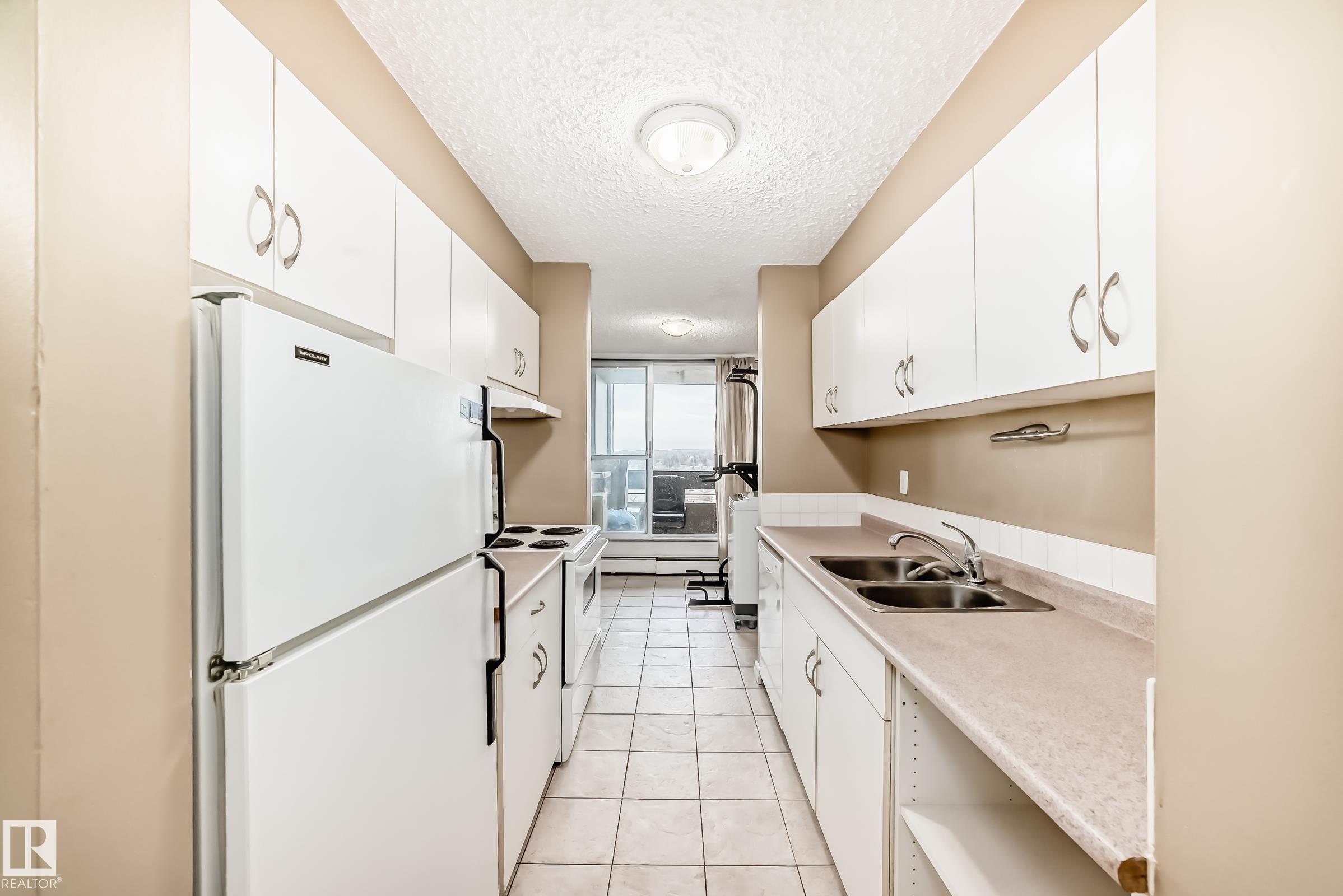 Photo 9 at 115 - 8735 165 Street NW, West Meadowlark Park, Edmonton