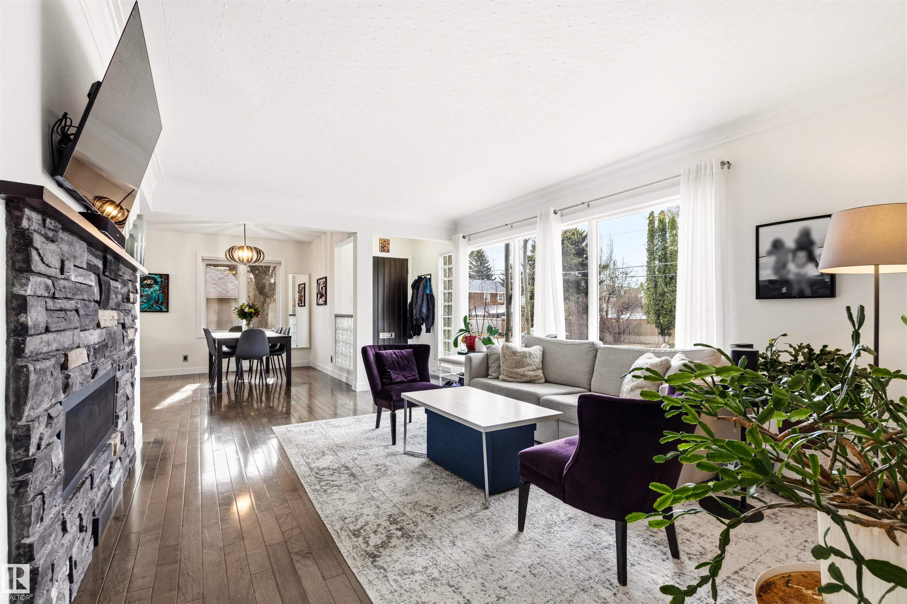 https://zimg.paragon.ice.com/ParagonImages/Property/PM/RAE/225400475/8/0/0/eb9092bd652cdc02e60af23445073a58/1/0d46f076a5795848e4ce8e25125f43c8/225400475-22662348-459e-4d76-b8d4-cb478aa46965.JPG