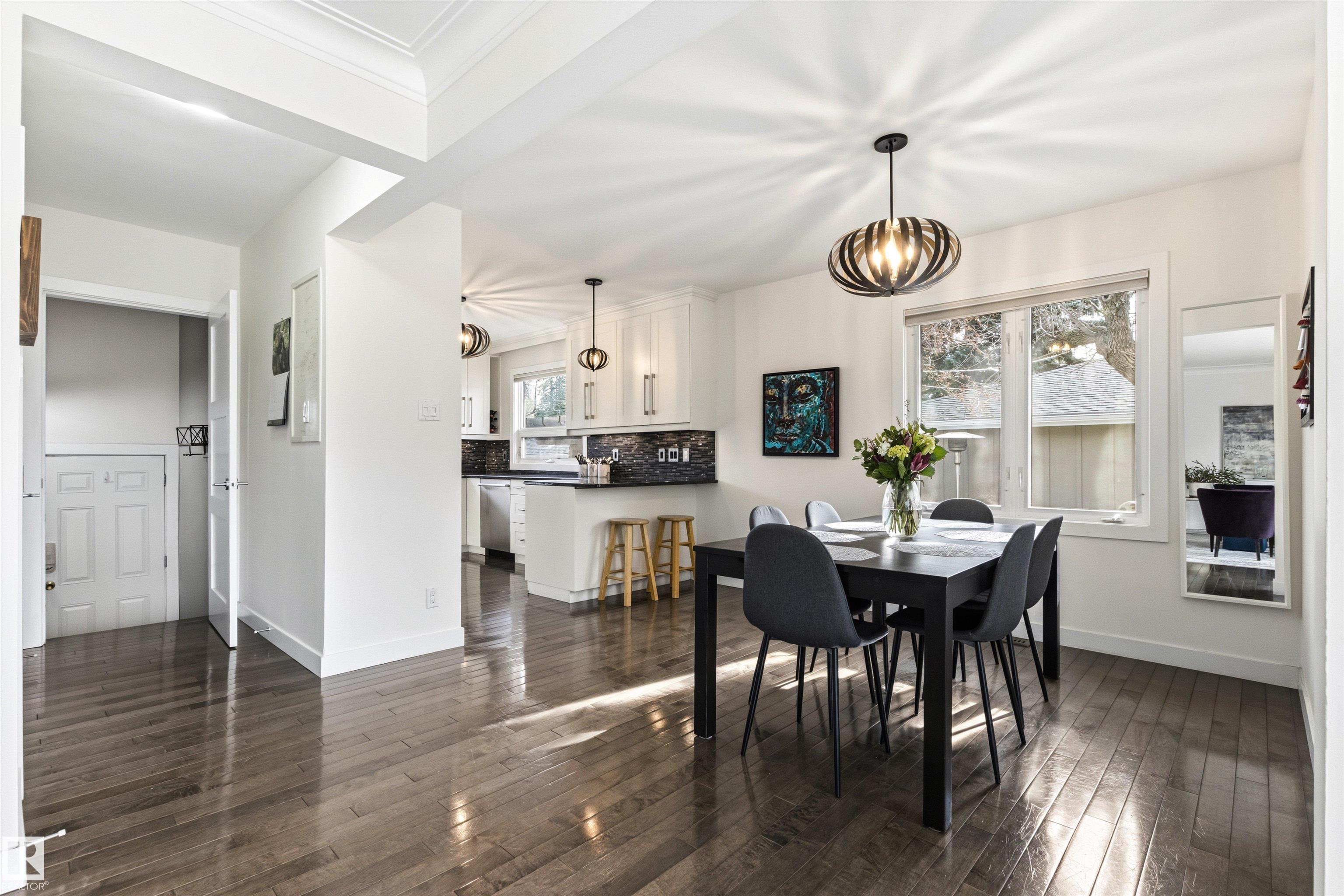 https://zimg.paragon.ice.com/ParagonImages/Property/PM/RAE/225400475/9/0/0/d777b37505673faa5cda52acf1f89989/1/0d46f076a5795848e4ce8e25125f43c8/225400475-ad41ef2f-646b-490f-9db2-1173981c333d.JPG