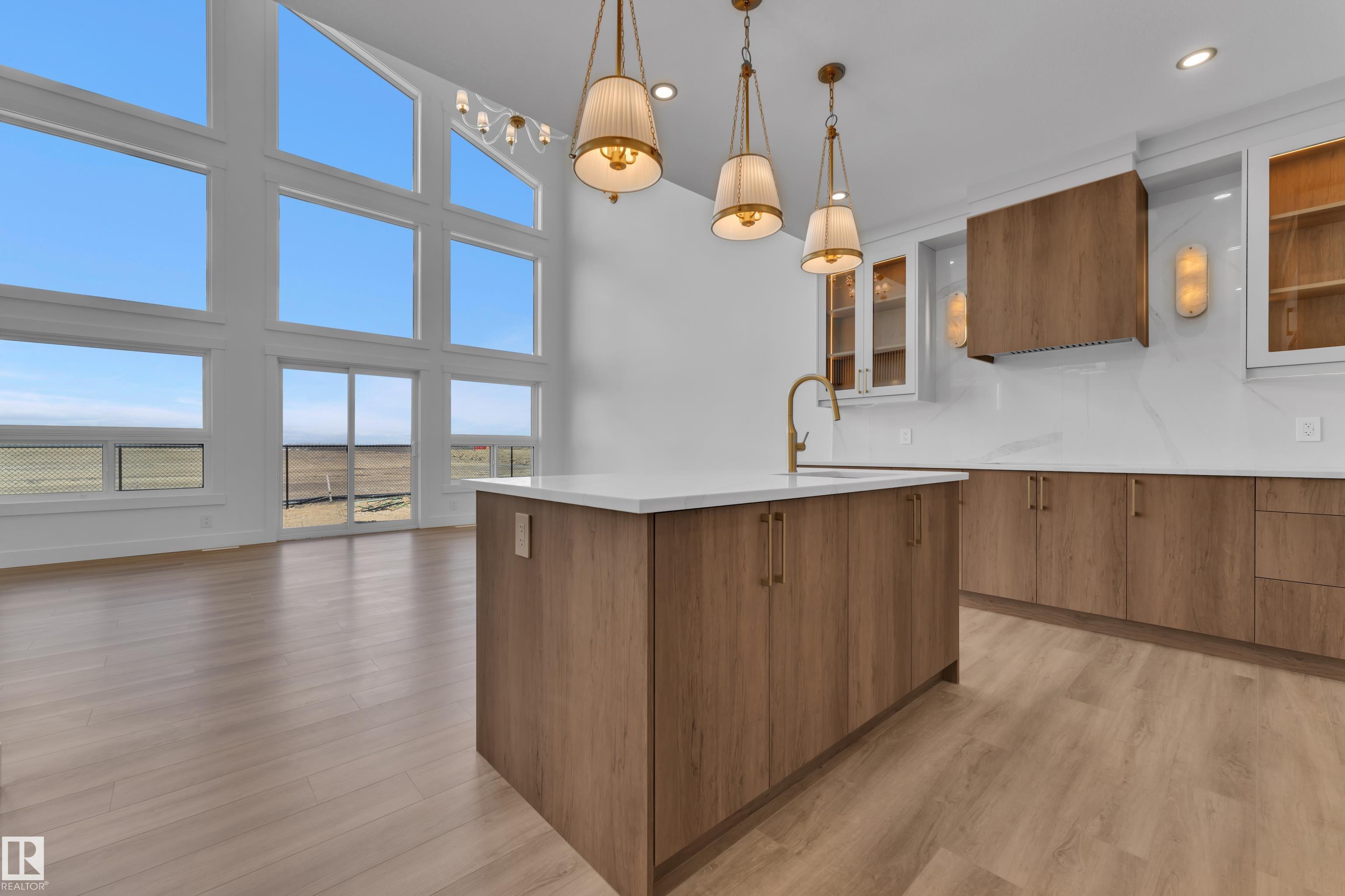 https://zimg.paragon.ice.com/ParagonImages/Property/PM/RAE/225400487/11/0/0/4a03b751cb2e8591cb8d99537129a7eb/1/bca1e73735ade6f1479f4cd89f1d3132/225400487-8c56d10f-5e80-4aa7-a53e-48fbfb788407.JPG