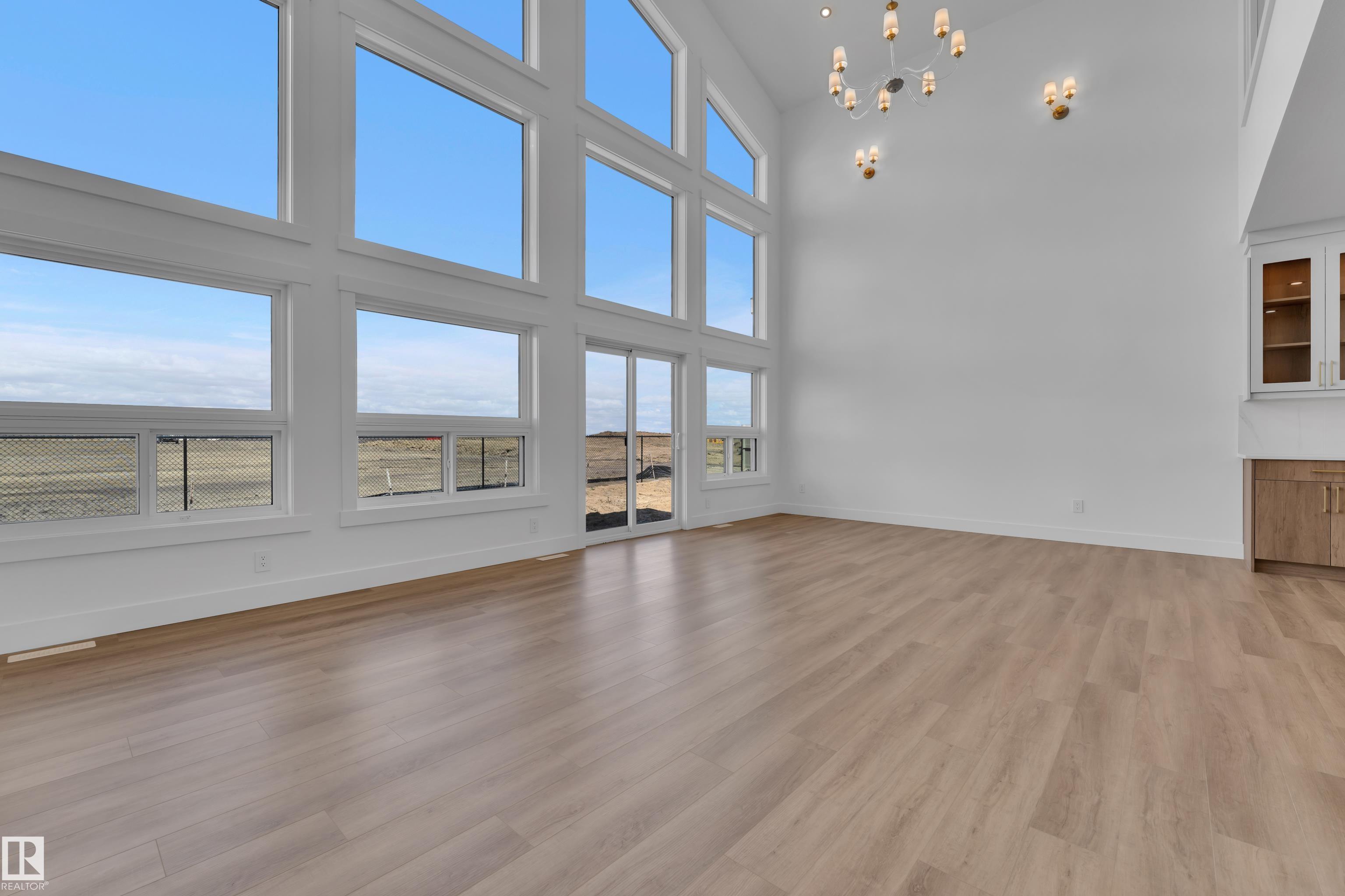 https://zimg.paragon.ice.com/ParagonImages/Property/PM/RAE/225400487/12/0/0/285630515536861ad7c2634db59b5b37/1/bca1e73735ade6f1479f4cd89f1d3132/225400487-8d6687c1-e42e-45fc-bf41-32cf3fd7cf29.JPG
