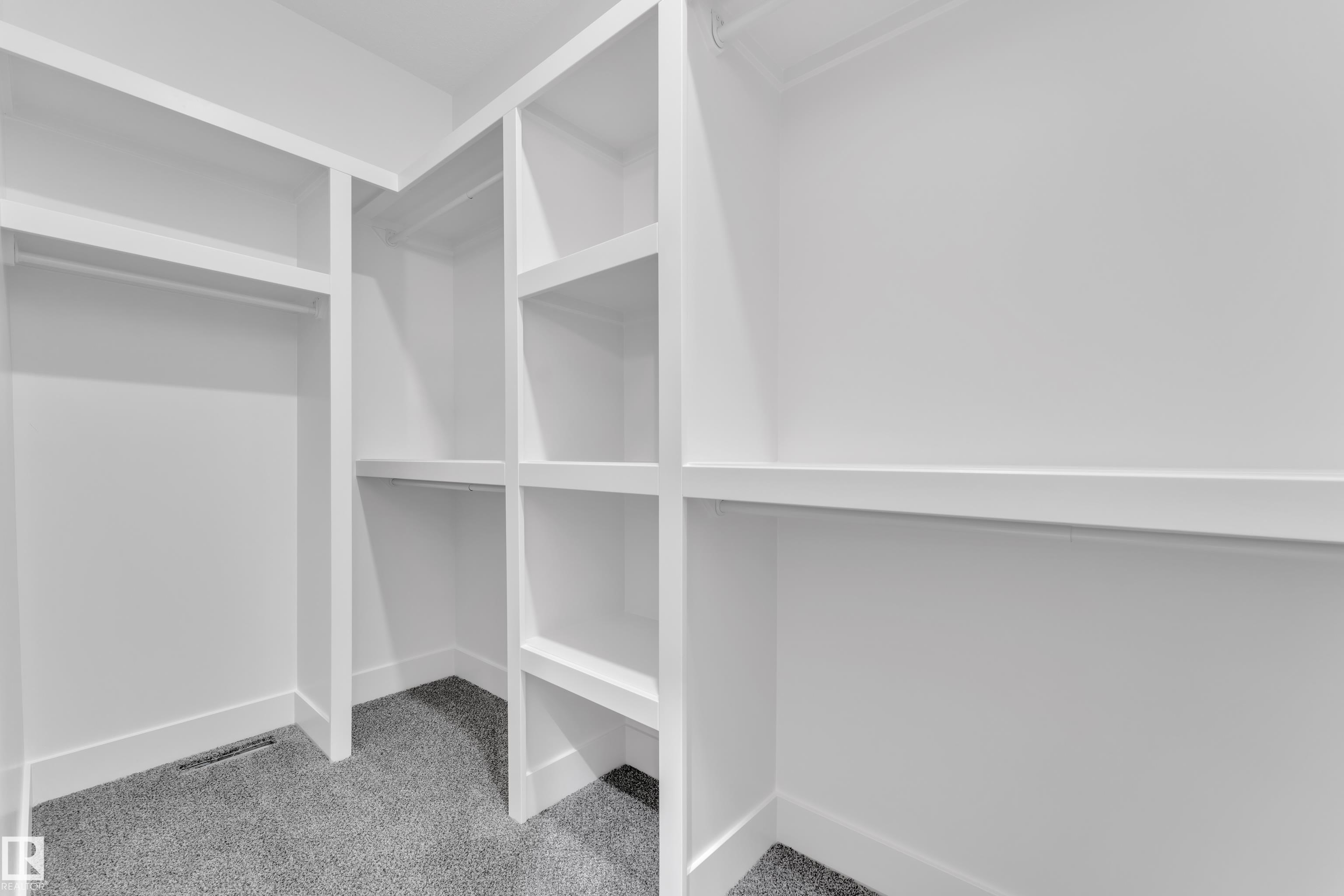 https://zimg.paragon.ice.com/ParagonImages/Property/PM/RAE/225400487/33/0/0/cc408769becd9e3e7e2bb1811539a4eb/1/bca1e73735ade6f1479f4cd89f1d3132/225400487-b07da411-a4ee-49a3-8532-23e454b5e21f.JPG