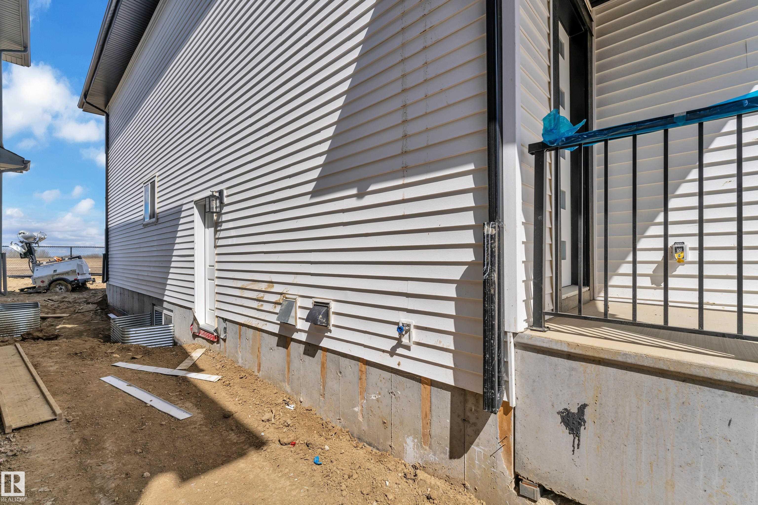 https://zimg.paragon.ice.com/ParagonImages/Property/PM/RAE/225400487/41/0/0/77dd42509bd5f19a64f42a3d74c6e936/1/bca1e73735ade6f1479f4cd89f1d3132/225400487-c450278c-3d6b-49e1-8050-0d1a77a83758.JPG