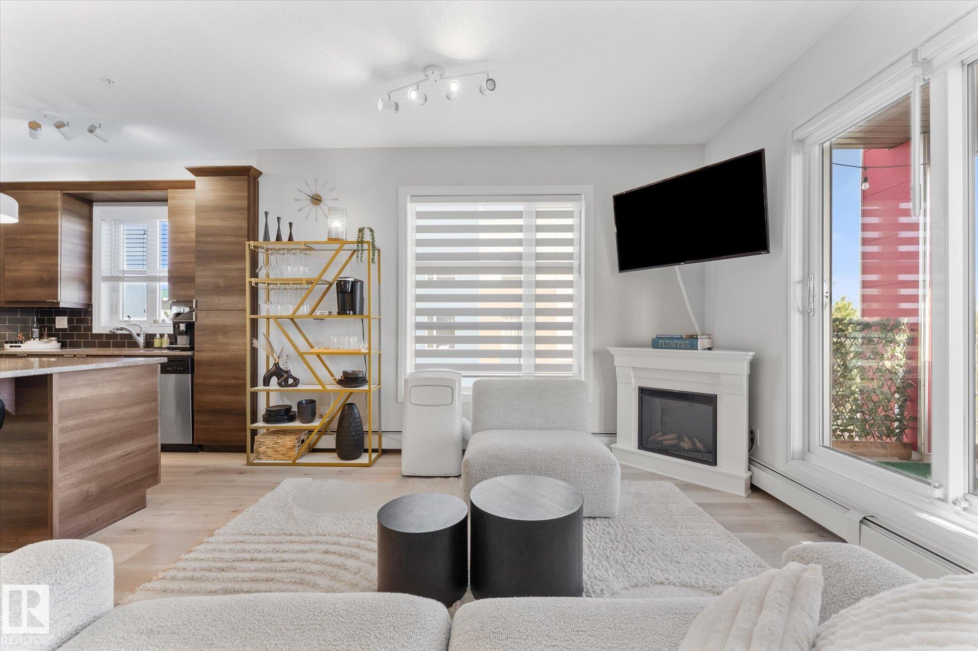 https://zimg.paragon.ice.com/ParagonImages/Property/PM/RAE/225400488/12/0/0/e14d10cb1c9c38f6e25b011e7ca90e27/1/e44196a138dc3ddc151117f8b62c63aa/225400488-7ec92ad4-0d72-498a-a9a0-108c806b965d.JPG