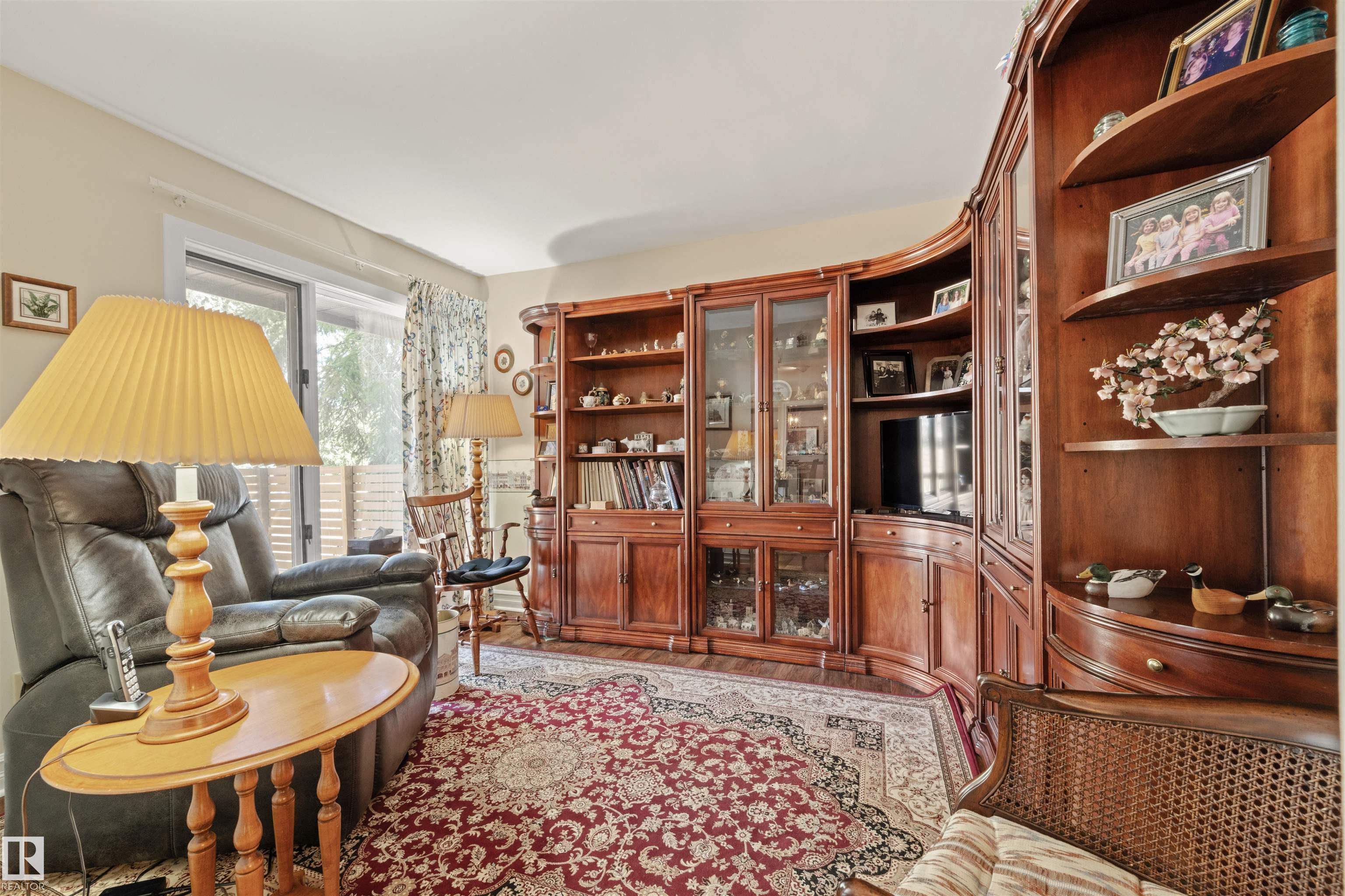 https://zimg.paragon.ice.com/ParagonImages/Property/PM/RAE/225400489/18/0/0/53173591c6e35150ded78b426025f288/1/a7cb723ab67148bda7c8b7b0e8f06317/225400489-c3ae5a1d-63a8-461c-ba59-782526a05b66.JPG