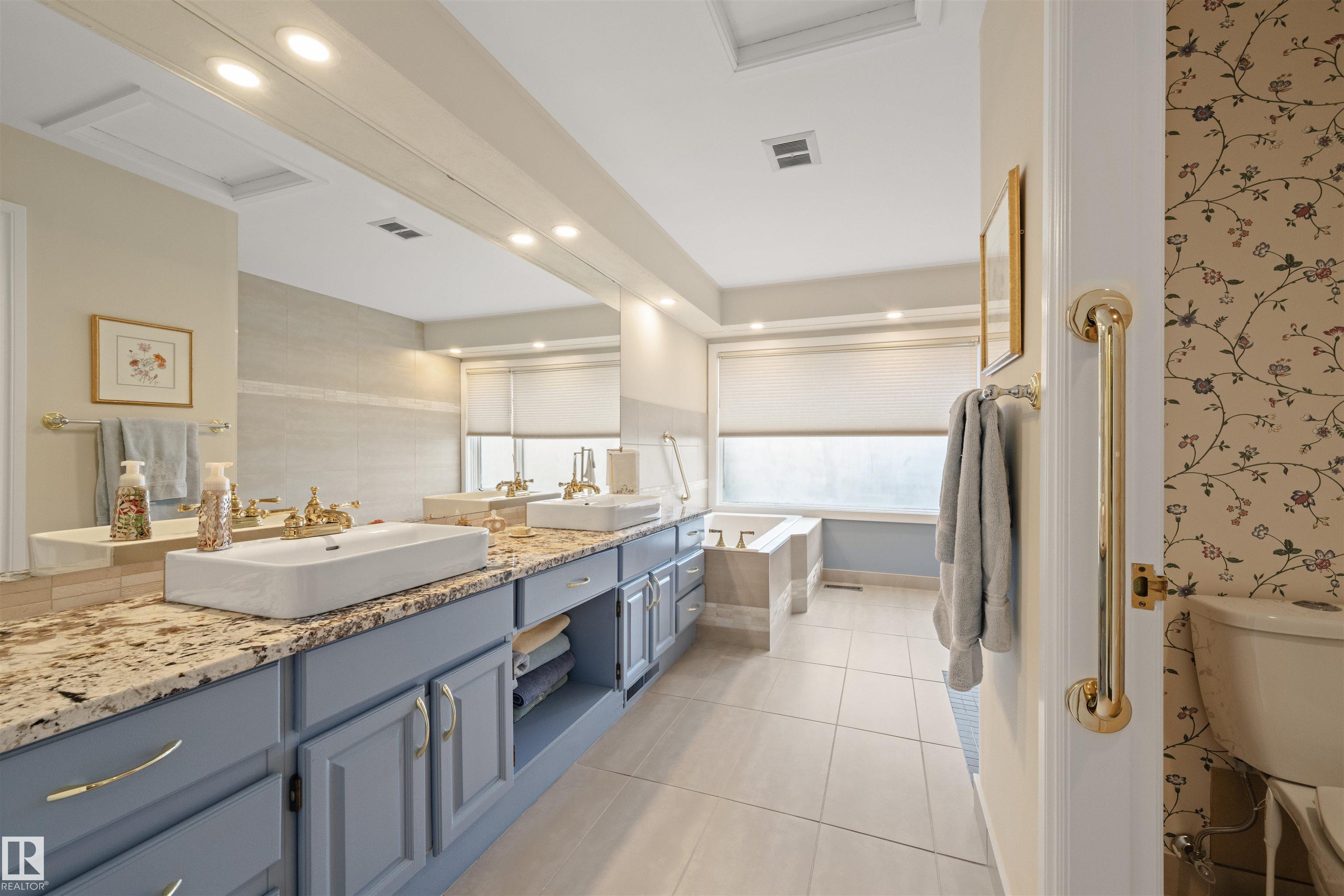 https://zimg.paragon.ice.com/ParagonImages/Property/PM/RAE/225400489/24/0/0/af3f920be49f4b0f3b5990433948e92a/1/a7cb723ab67148bda7c8b7b0e8f06317/225400489-4215e3ef-8bc6-44e1-b906-904d97eaa9e2.JPG