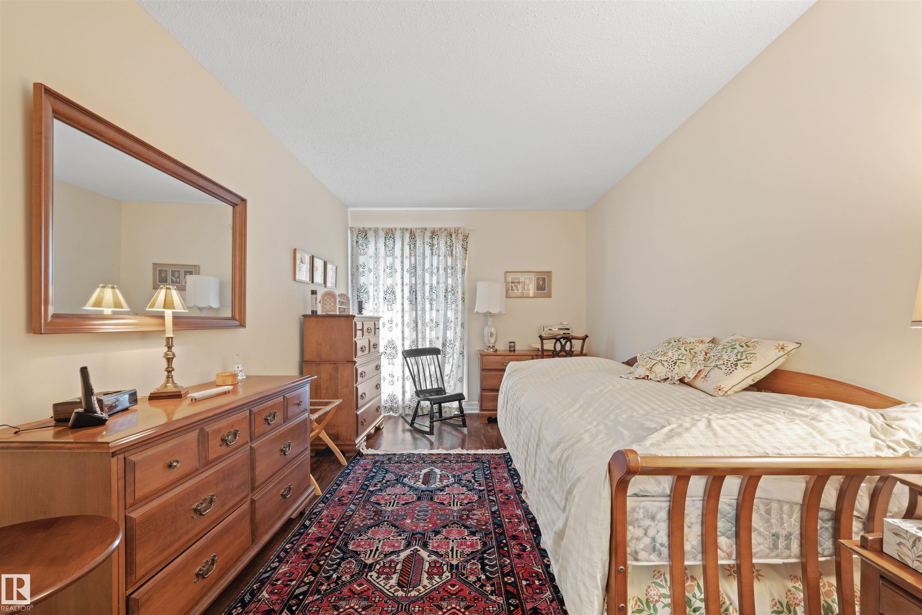 https://zimg.paragon.ice.com/ParagonImages/Property/PM/RAE/225400489/30/0/0/dab49033ad1d7c4e6ea60167499bc875/1/a7cb723ab67148bda7c8b7b0e8f06317/225400489-a426a970-d076-4dc9-b85a-9686ffd86f98.JPG