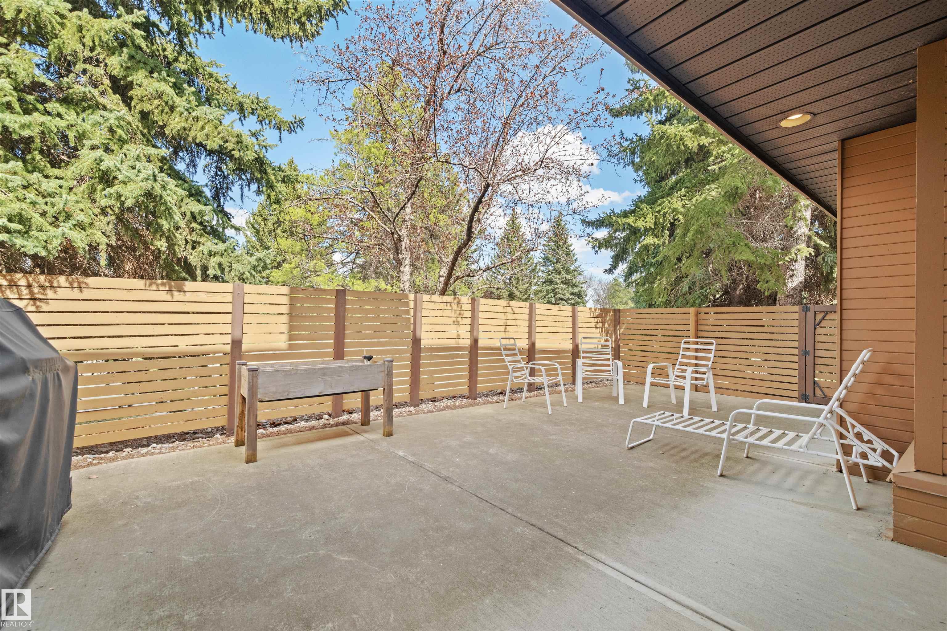 https://zimg.paragon.ice.com/ParagonImages/Property/PM/RAE/225400489/35/0/0/1ba5b00618552ee38193e2dd66cf4984/1/a7cb723ab67148bda7c8b7b0e8f06317/225400489-a5fca6ae-72d8-4648-8ab7-7926c84aabb3.JPG