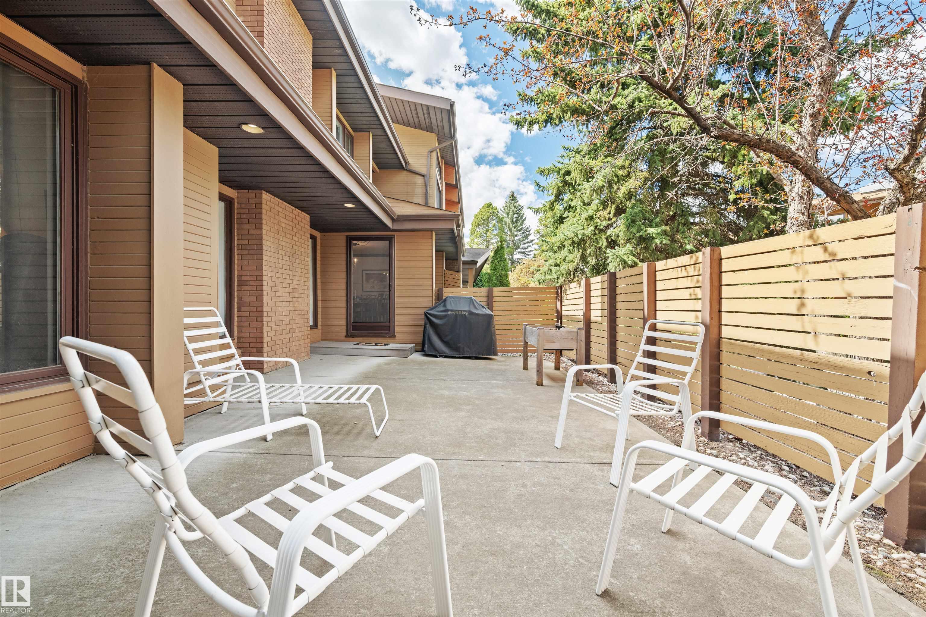 https://zimg.paragon.ice.com/ParagonImages/Property/PM/RAE/225400489/38/0/0/ee261c1ff87d02e6c2bdebe89b3e3f03/1/a7cb723ab67148bda7c8b7b0e8f06317/225400489-e21a72ff-aba7-4ae8-b354-9dcfa5b8a31f.JPG
