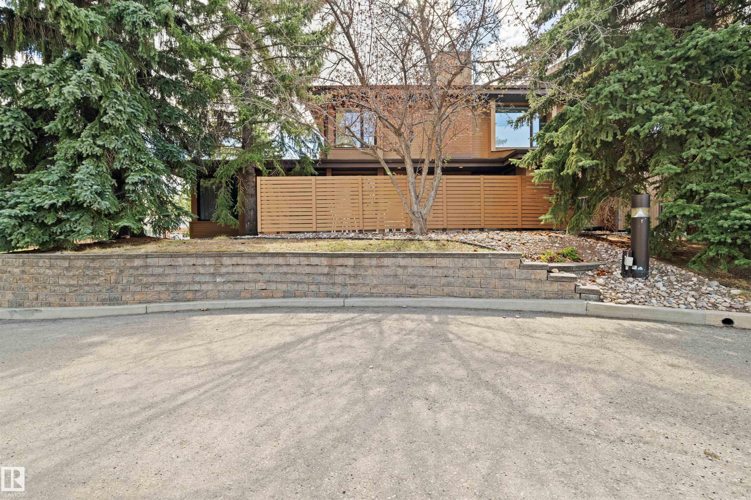 https://zimg.paragon.ice.com/ParagonImages/Property/PM/RAE/225400489/50/0/0/e226943fe1c71af516444fe03e465360/1/a7cb723ab67148bda7c8b7b0e8f06317/225400489-c738eed6-9e81-45ed-8d07-74d621f31af1.JPG