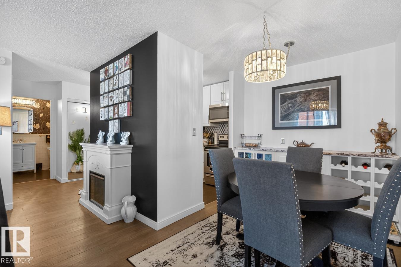 https://zimg.paragon.ice.com/ParagonImages/Property/PM/RAE/225400493/10/0/0/d2e4bed2416f7b5508a4d6525ad4c4c3/1/72f3096d33d8f3216c256f193e570f69/225400493-f1bbe189-295e-49e7-a132-eff5761d1ad0.JPG