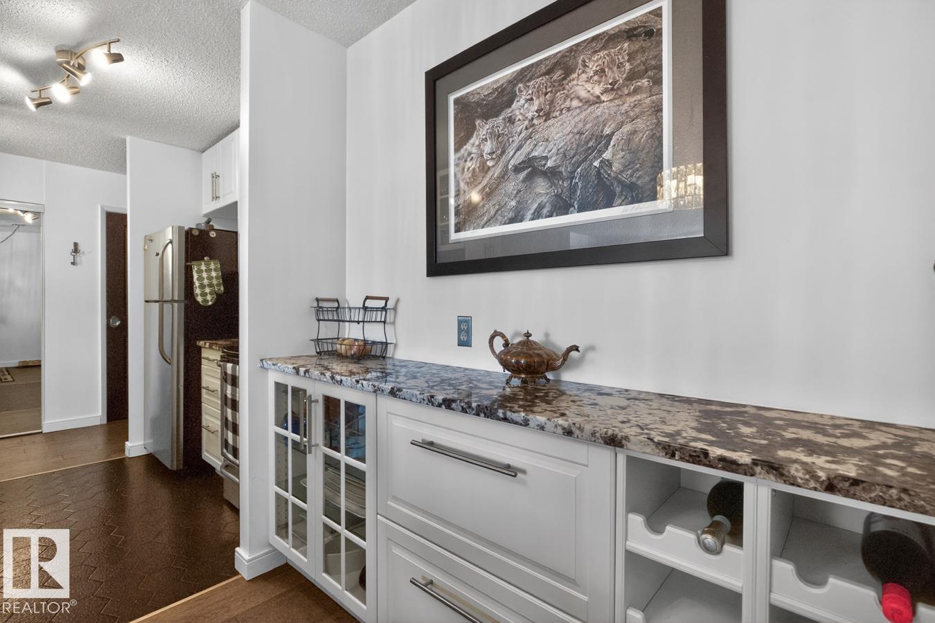 https://zimg.paragon.ice.com/ParagonImages/Property/PM/RAE/225400493/7/0/0/5a2c83621502c919a953970fdf7ba2a2/1/72f3096d33d8f3216c256f193e570f69/225400493-52ec3b33-2ea7-478a-ada3-00bd951f97af.JPG