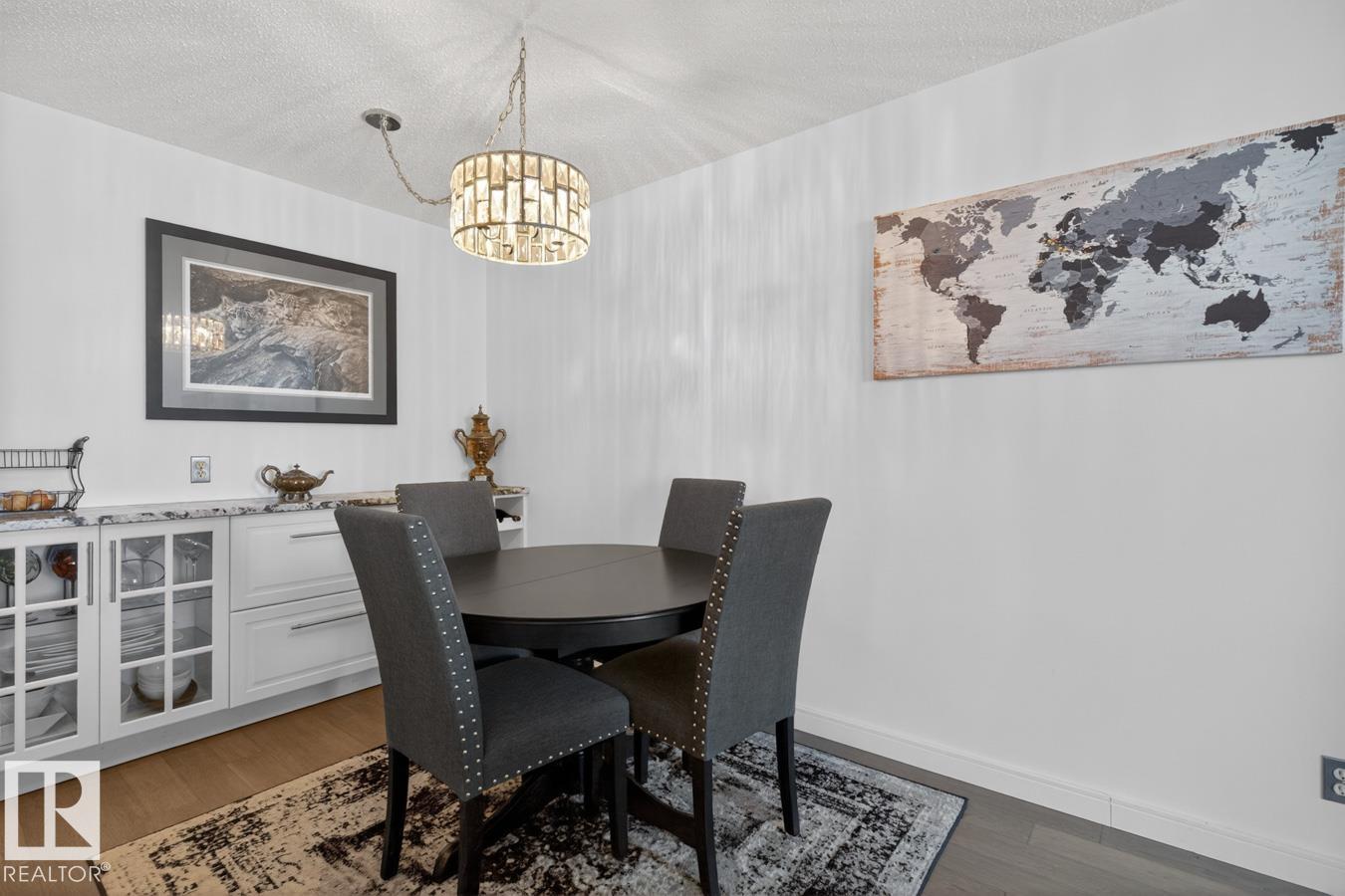 https://zimg.paragon.ice.com/ParagonImages/Property/PM/RAE/225400493/9/0/0/dcba8e45312e6f7e96542fcfedbcdfbc/1/72f3096d33d8f3216c256f193e570f69/225400493-bc05ee73-2ddd-46e9-b66c-00b1dc702c1d.JPG