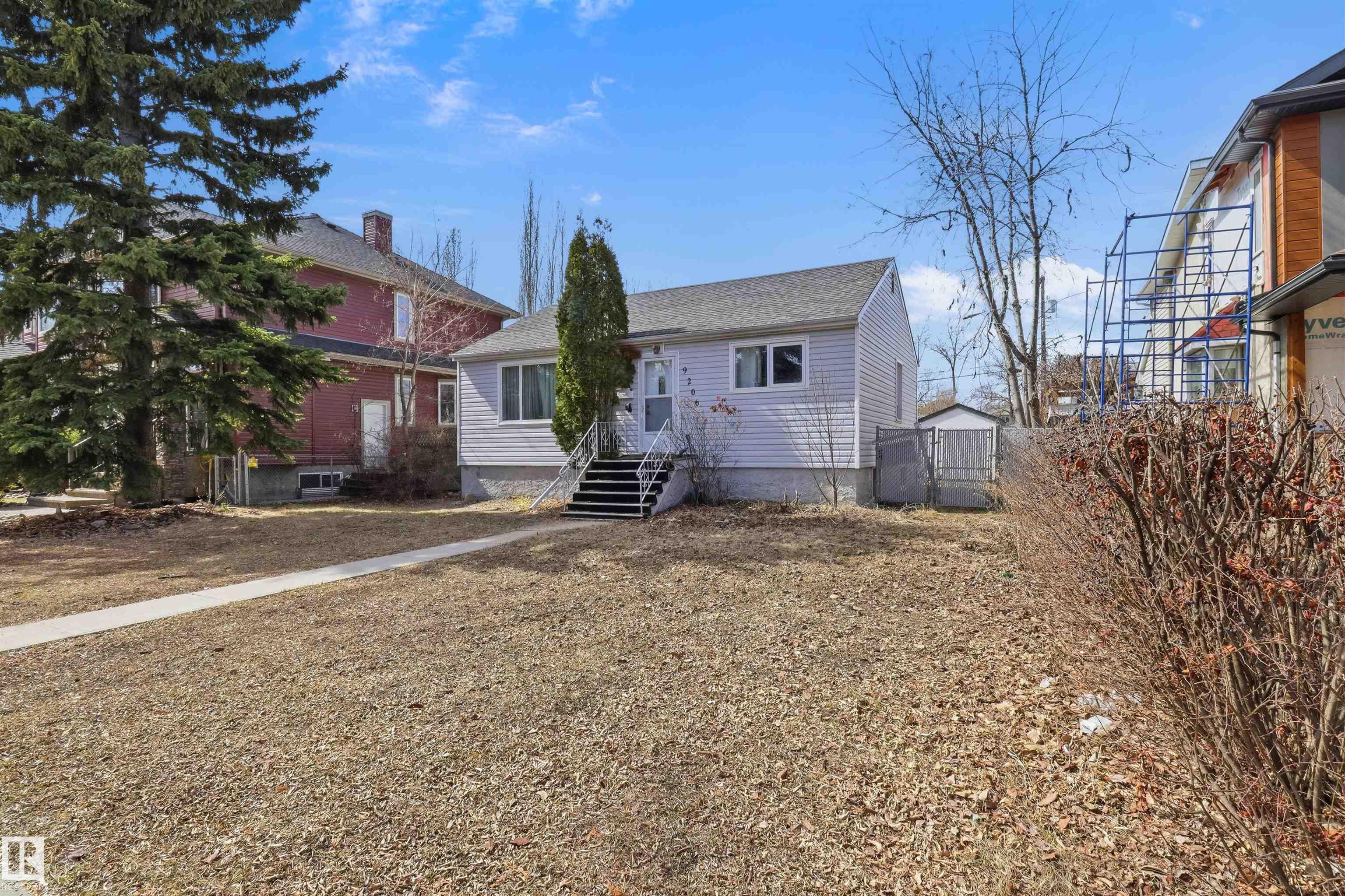 Picture for 9206 / 9208 90 ST NW