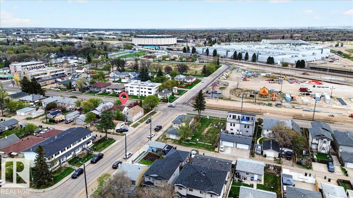 https://zimg.paragon.ice.com/ParagonImages/Property/PM/RAE/225400498/16/0/0/605e7777b1401c13c23289c18137571e/1/59fa99558db6083824efe671332384e1/225400498-d6a018b6-e282-4c45-93b8-3f5aa60a855e.JPG