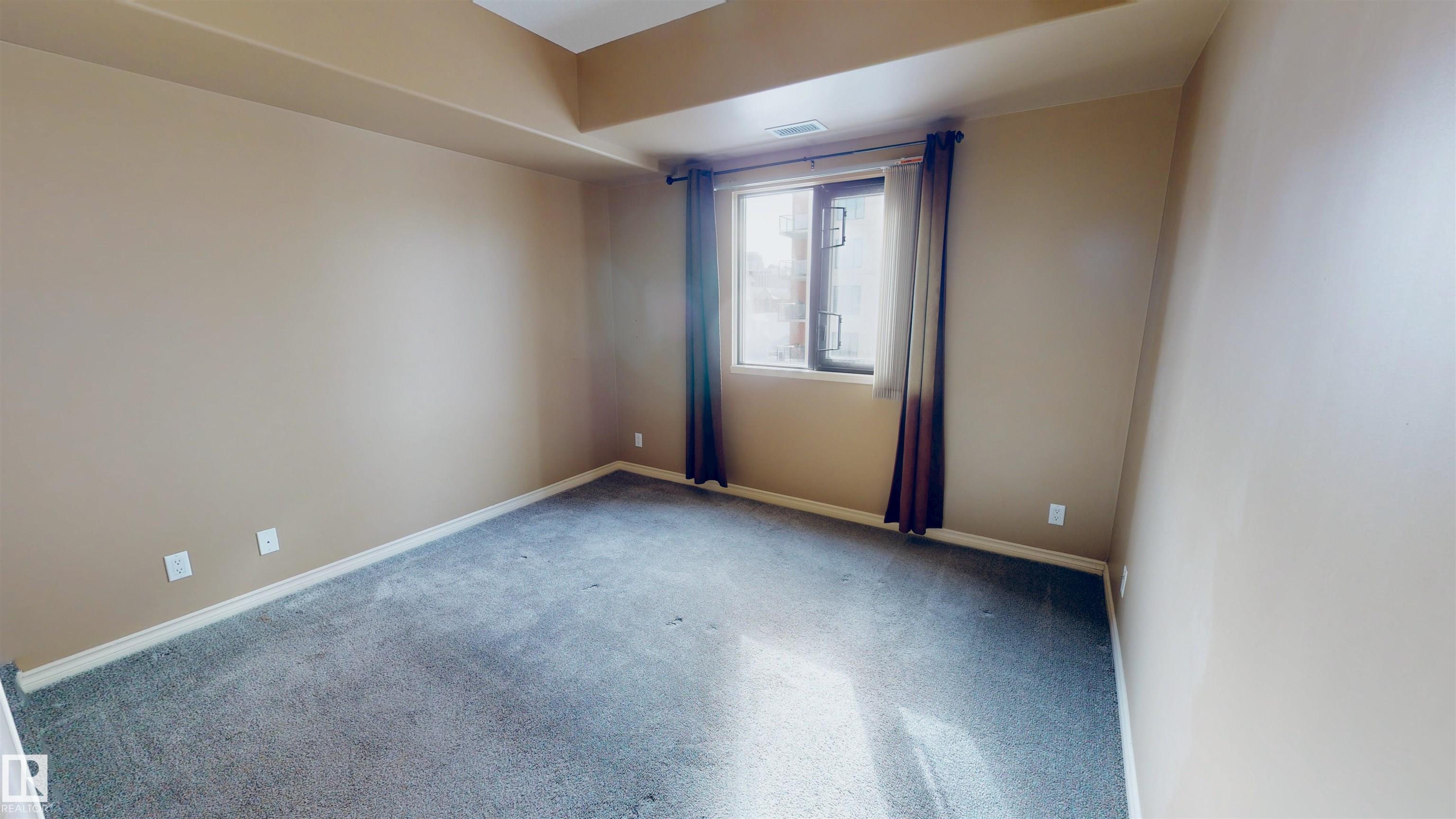 https://zimg.paragon.ice.com/ParagonImages/Property/PM/RAE/225400499/9/0/0/dd4a67546ff49de3fd9a8525d35b7c13/1/71df965e5836a01989aa52899daf12bd/225400499-9eaa93f2-eb90-41d0-ad32-df59b15f837e.JPG