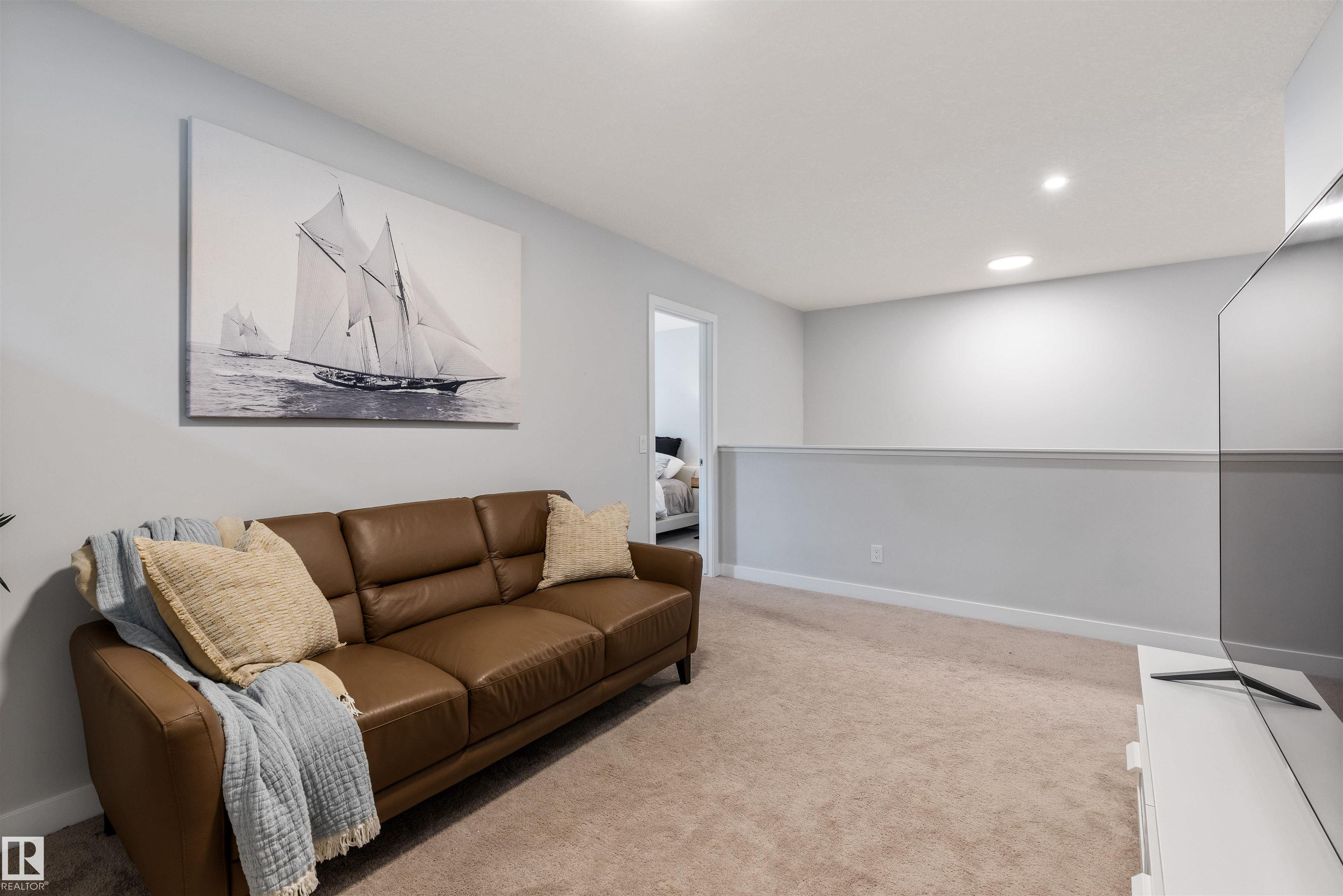 https://zimg.paragon.ice.com/ParagonImages/Property/PM/RAE/225400500/19/0/0/bc51311626eb313880489738b729fe48/1/654ff953a9472c9a8997f8249a83de6d/225400500-4c405529-0b40-4a9a-a5a9-7af0c53dc404.JPG