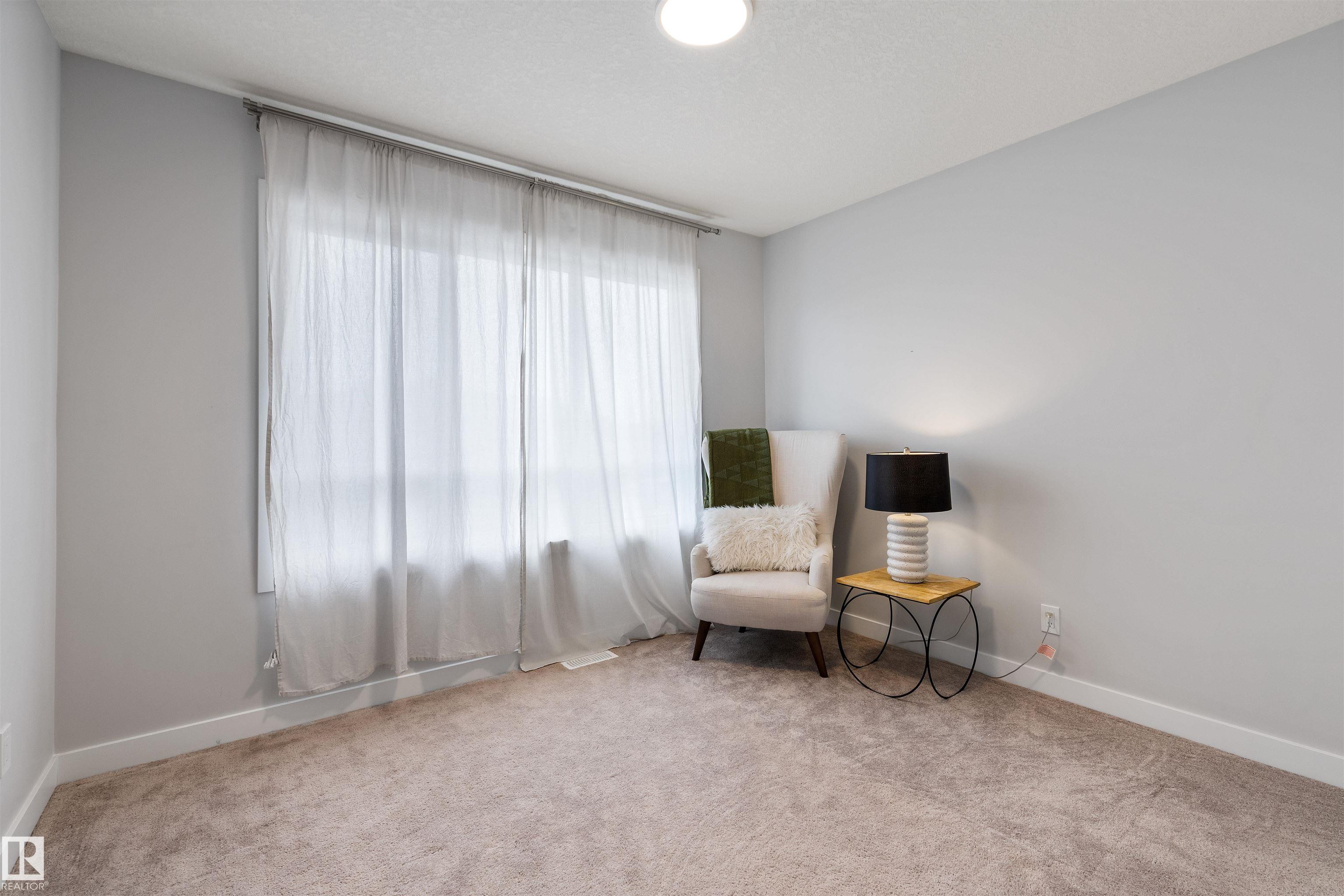 https://zimg.paragon.ice.com/ParagonImages/Property/PM/RAE/225400500/27/0/0/9a421715c0541b37c247d05ed3c091b1/1/654ff953a9472c9a8997f8249a83de6d/225400500-1b089ee4-795a-4269-ae4d-fff951a32547.JPG