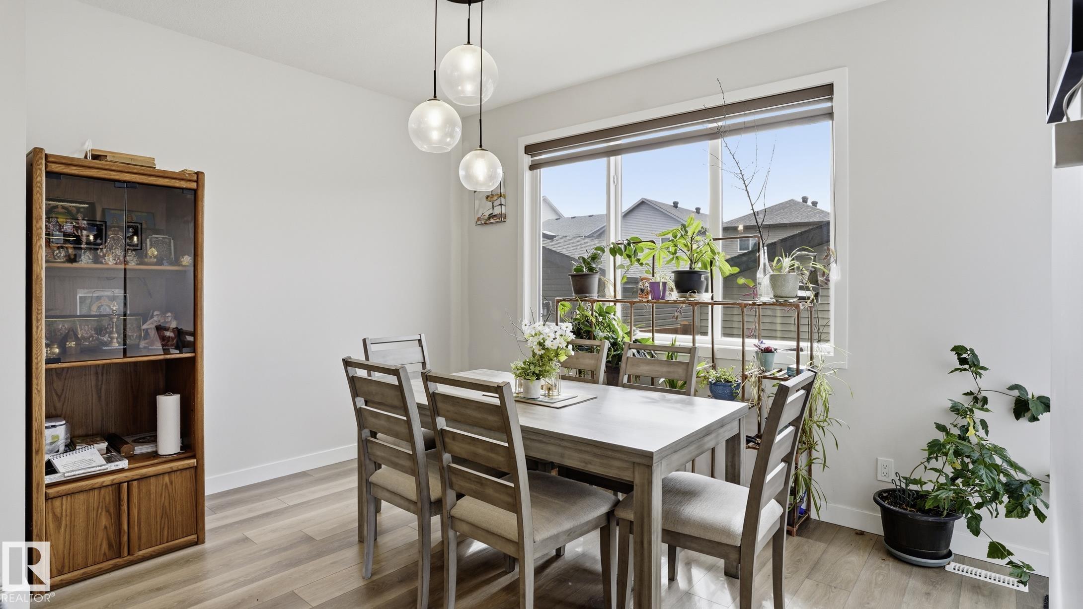 https://zimg.paragon.ice.com/ParagonImages/Property/PM/RAE/225400503/15/0/0/e94536a9e80b4e10eef9cac4fbd47357/1/f7cda7b4511ce62865adb05532164761/225400503-89307d86-3f08-42a5-8423-9d1a52e78107.JPG