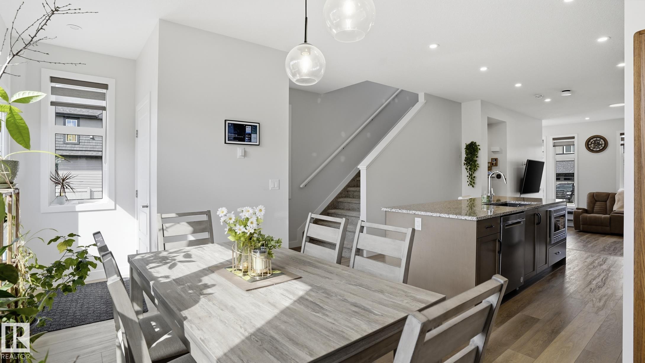 https://zimg.paragon.ice.com/ParagonImages/Property/PM/RAE/225400503/16/0/0/13f87ba4d5f437cbde0f49dab6f847bc/1/f7cda7b4511ce62865adb05532164761/225400503-040a9aef-1690-4fa6-9572-f202bc096f2b.JPG