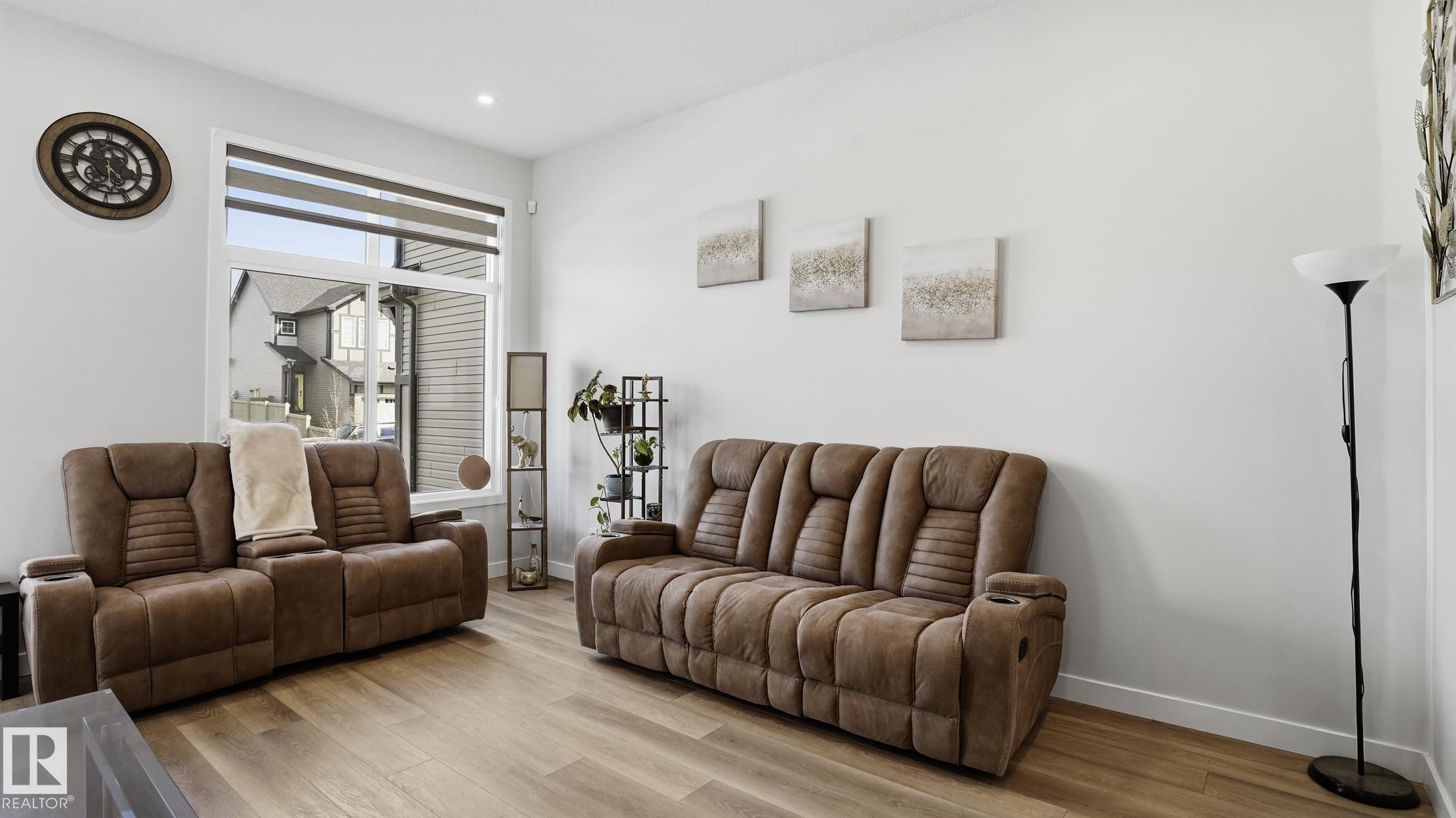 https://zimg.paragon.ice.com/ParagonImages/Property/PM/RAE/225400503/8/0/0/12bf1db951ab61d443b4c2e302457d98/1/f7cda7b4511ce62865adb05532164761/225400503-f01c67bb-84fa-415a-83a8-251416e0f933.JPG