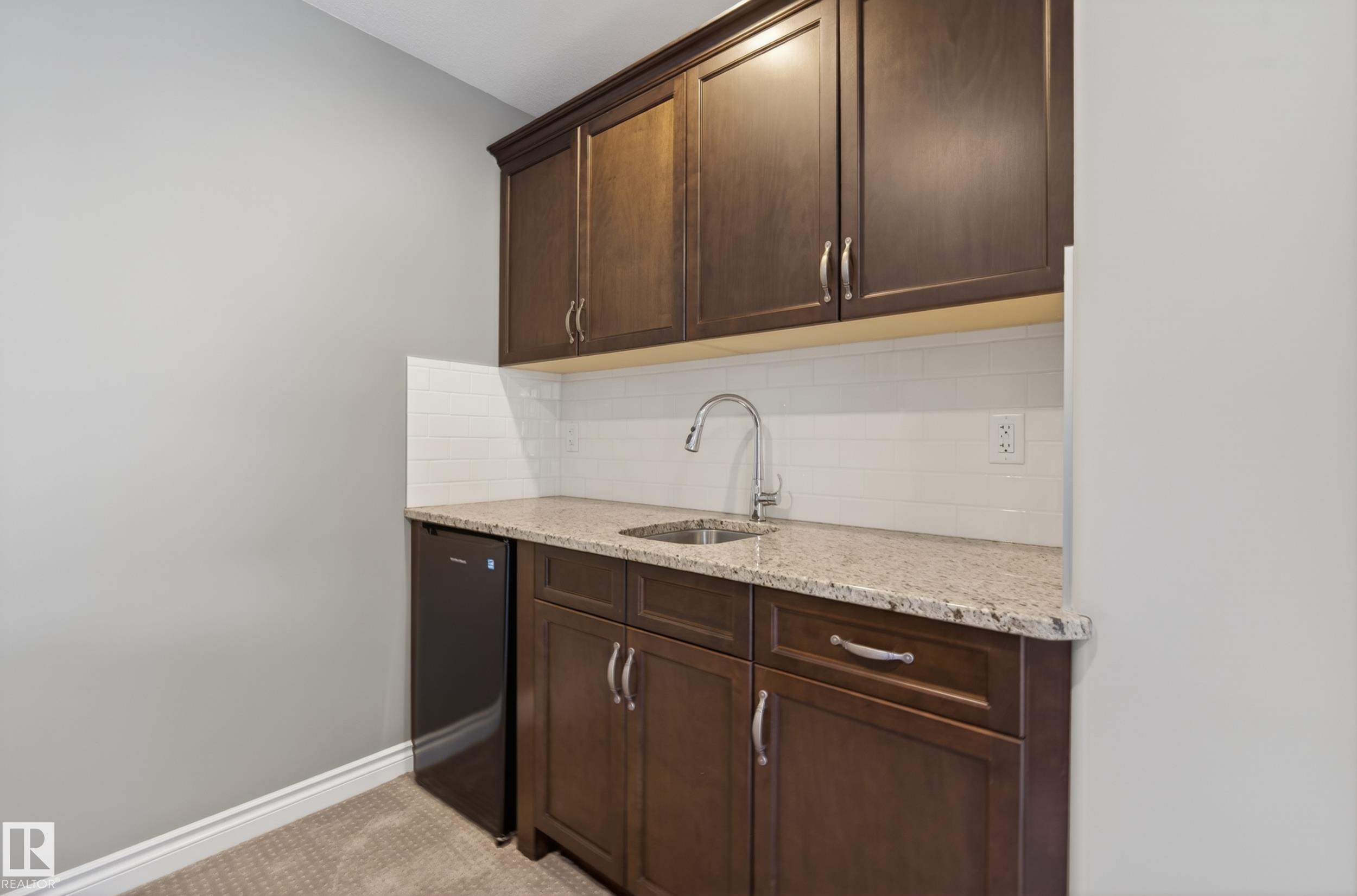 https://zimg.paragon.ice.com/ParagonImages/Property/PM/RAE/225400515/35/0/0/f1b797291de874104419e9fbe3c6a4c9/1/e3faeff2547c937fdfa92ba4fe94a611/225400515-a5cde144-9828-4222-b86d-00fe93ce29bc.JPG