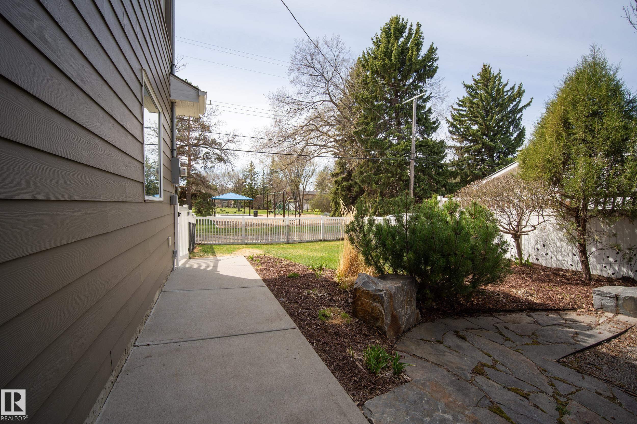 https://zimg.paragon.ice.com/ParagonImages/Property/PM/RAE/225400515/67/0/0/72c267b45b3b9dab6f11b78a3382d598/1/e3faeff2547c937fdfa92ba4fe94a611/225400515-2d179bdb-e34a-4e3f-94a6-8b9390d62876.JPG